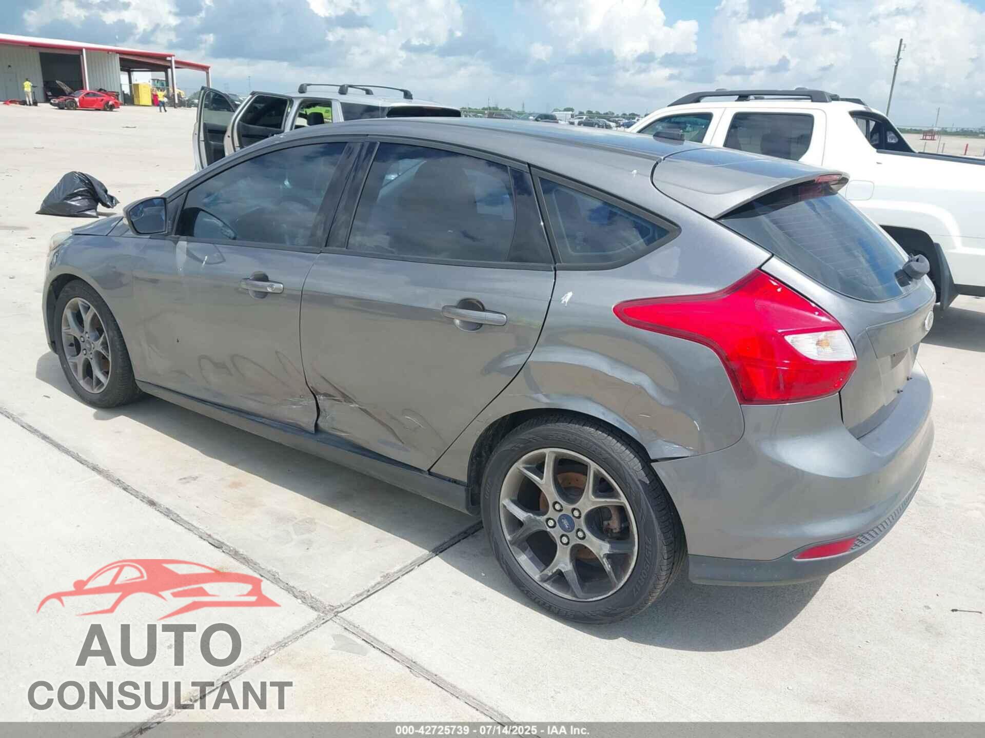 FORD FOCUS 2014 - 1FADP3K20EL422407