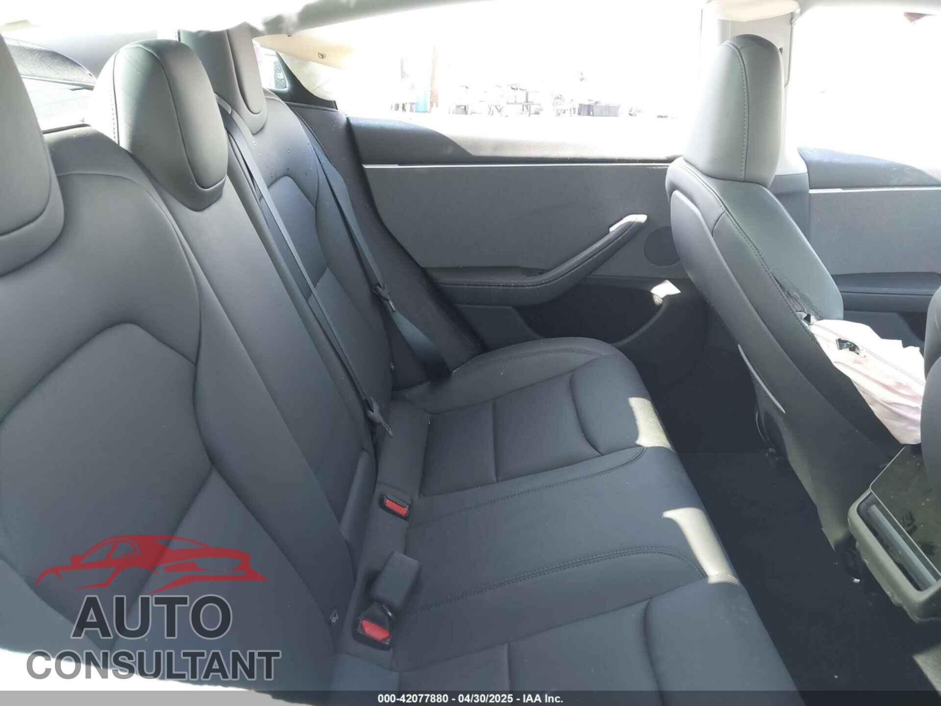 TESLA MODEL 3 2024 - 5YJ3E1EA7RF861745