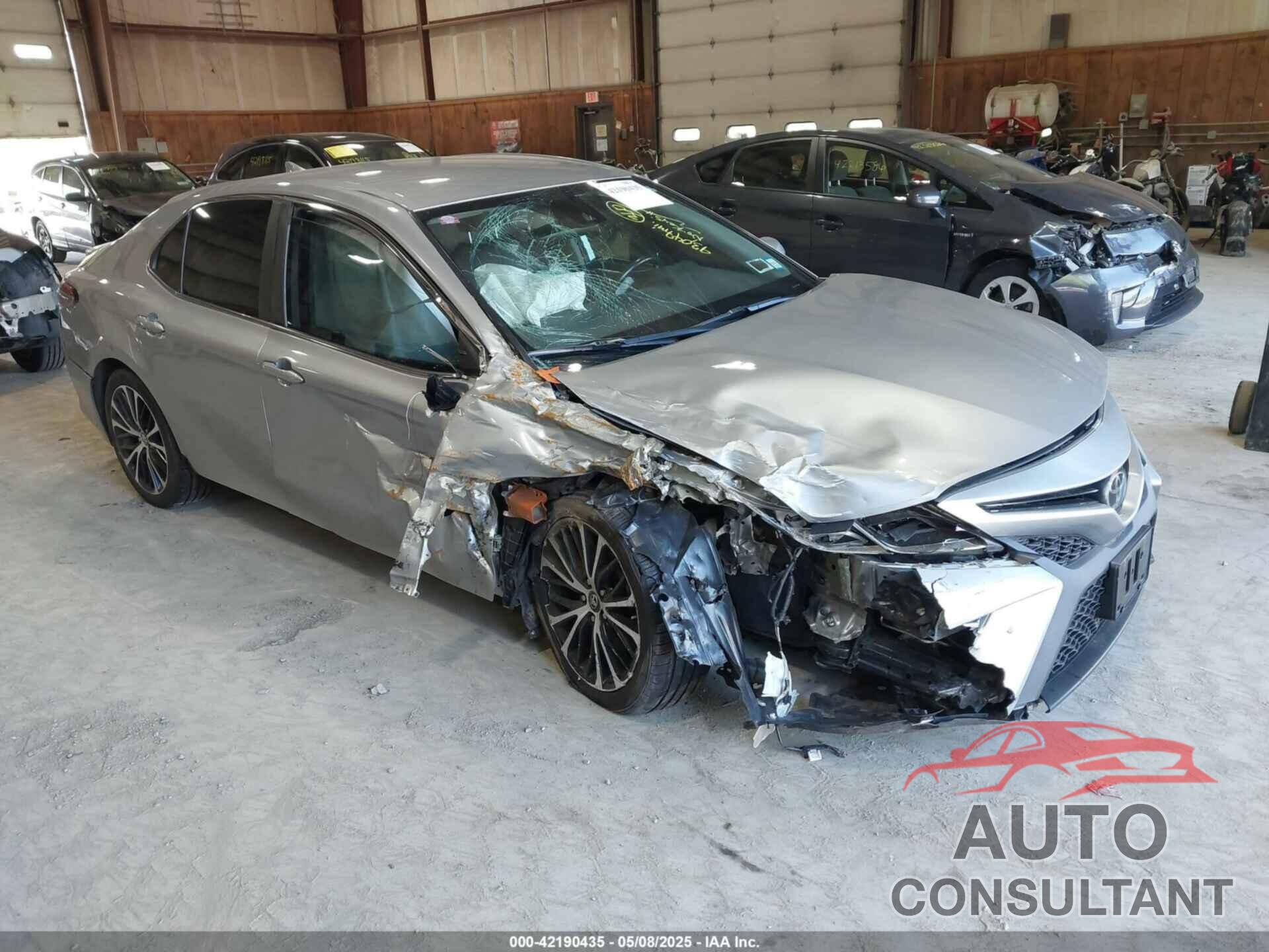 TOYOTA CAMRY 2019 - 4T1B11HK4KU710852