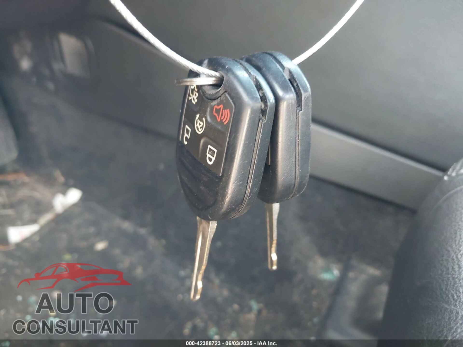 FORD TAURUS 2018 - 1FAHP2E82JG130983