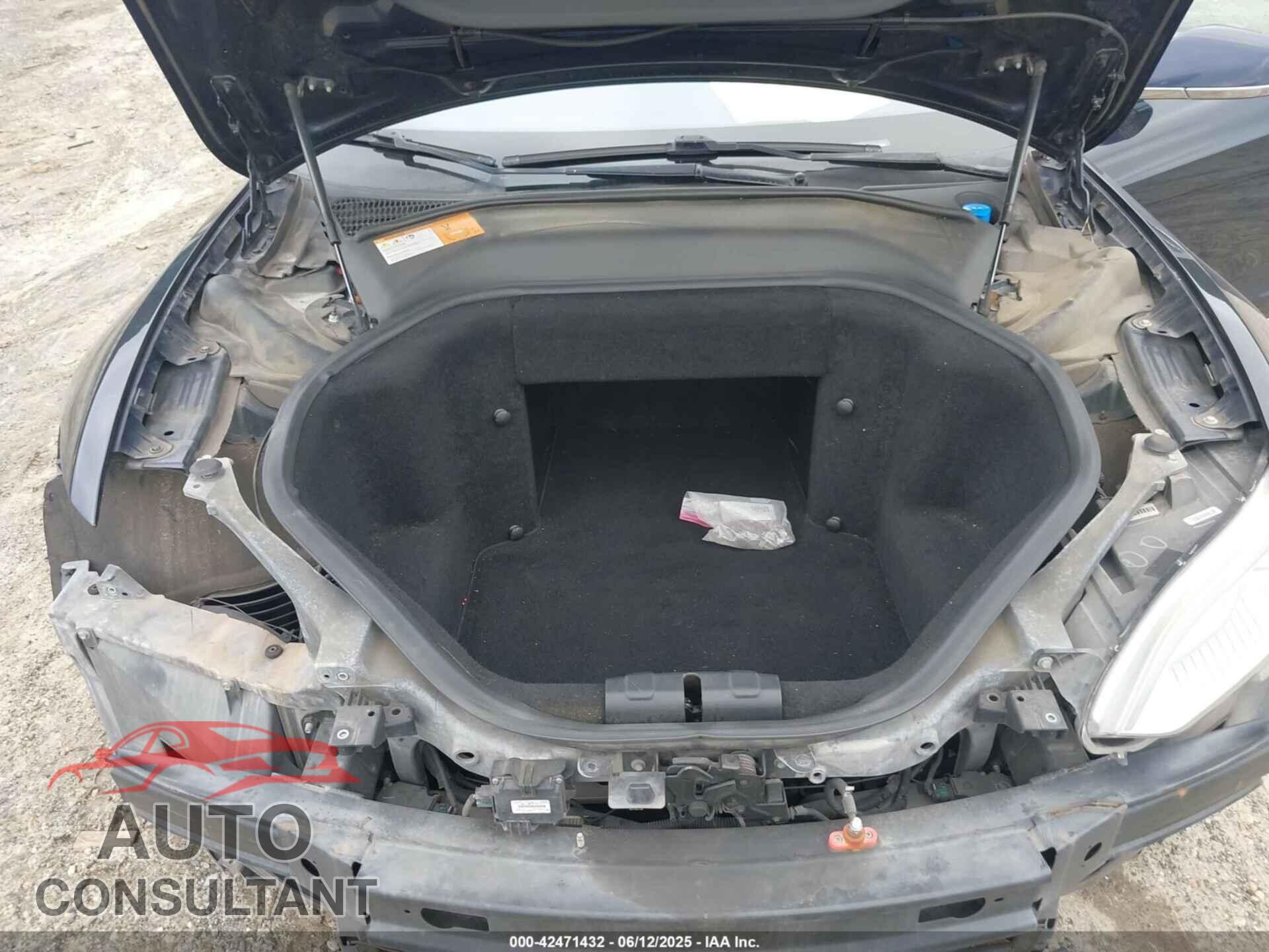 TESLA MODEL S 2014 - 5YJSA1H17EFP33860