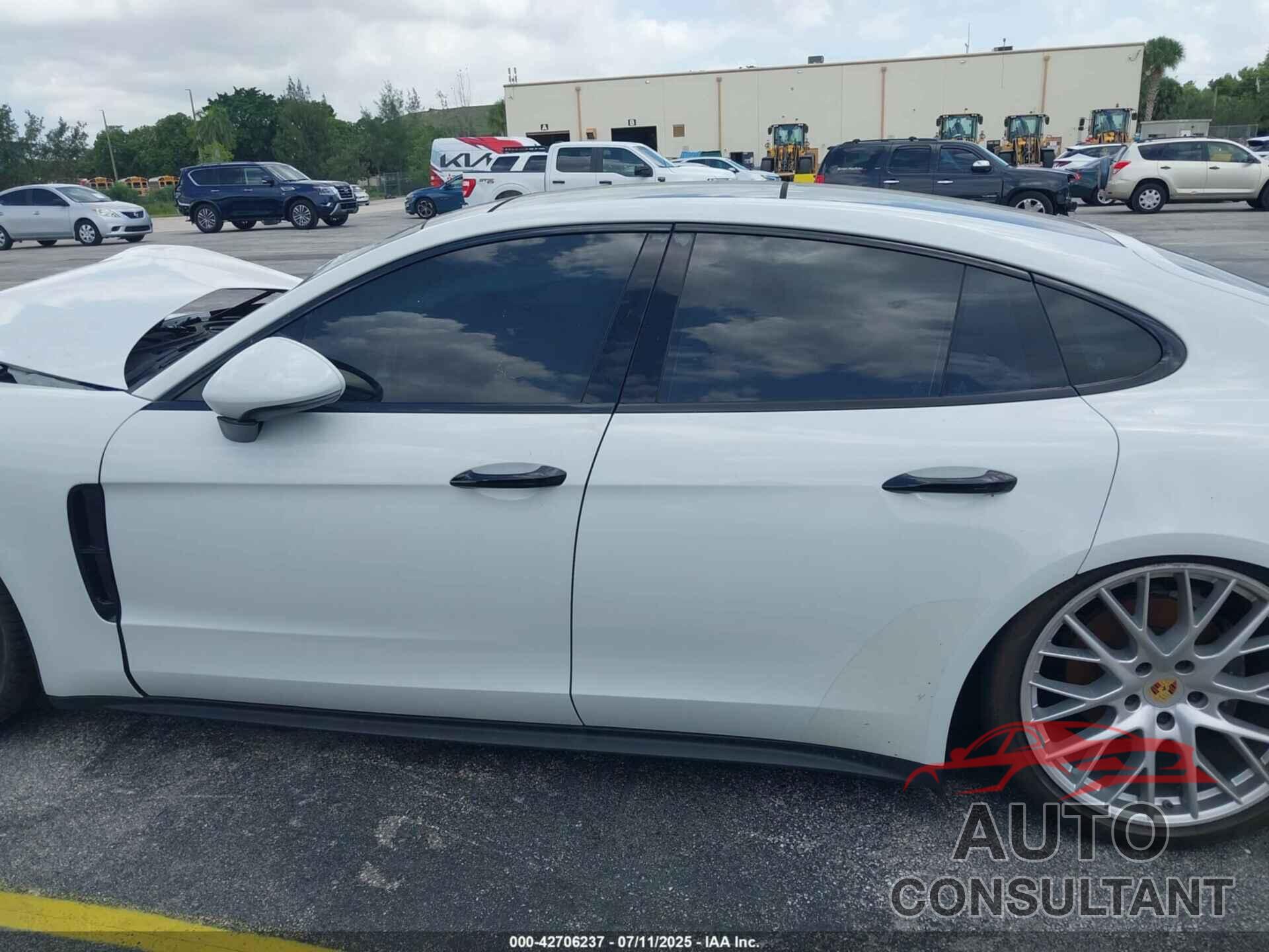 PORSCHE PANAMERA 2017 - WP0AA2A73HL103786