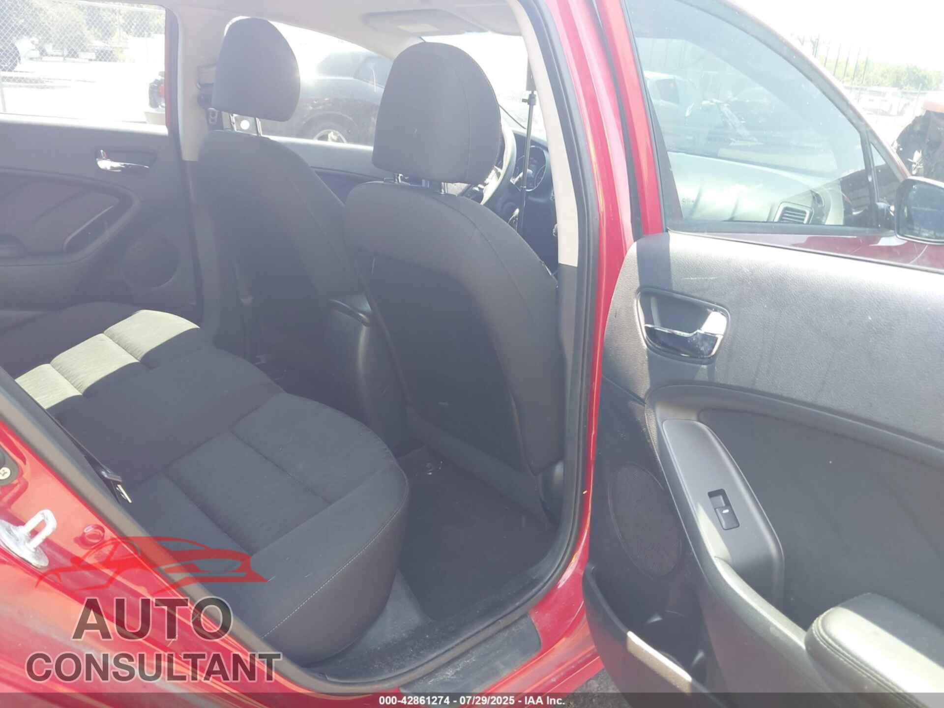 KIA FORTE 2016 - KNAFK4A63G5586055
