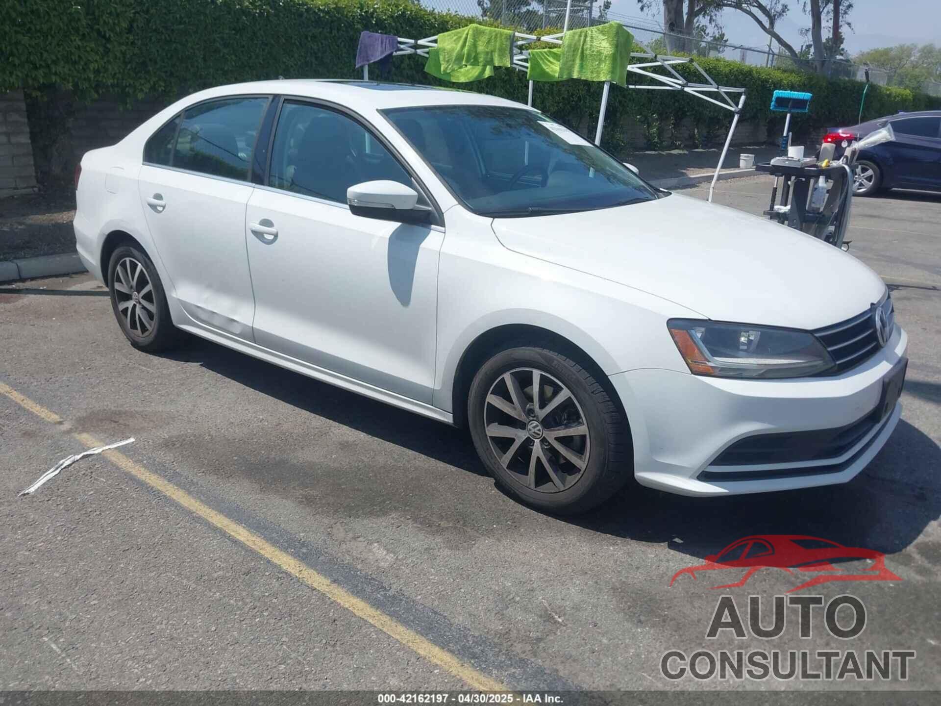 VOLKSWAGEN JETTA 2017 - 3VWDB7AJ4HM282693