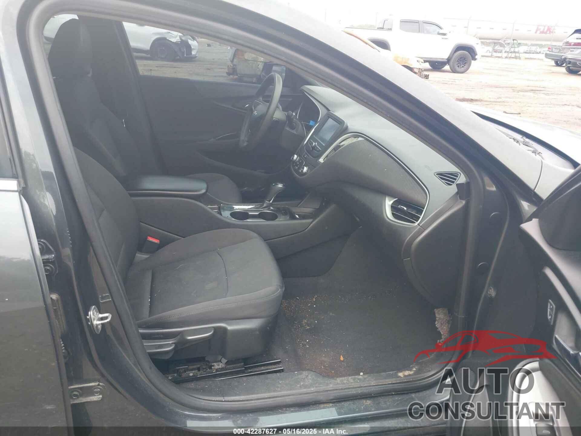 CHEVROLET MALIBU 2017 - 1G1ZB5ST7HF161274