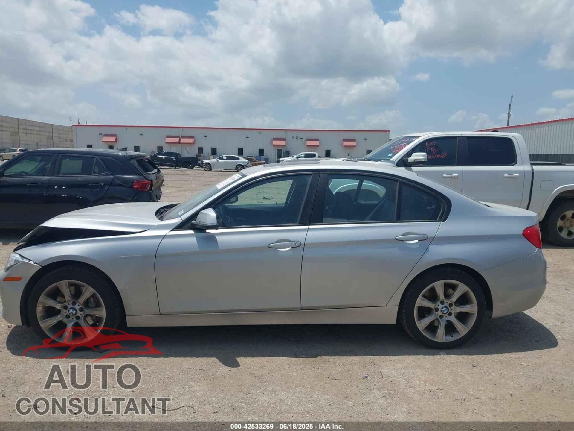 BMW 335I 2013 - WBA3A9G53DNP36744