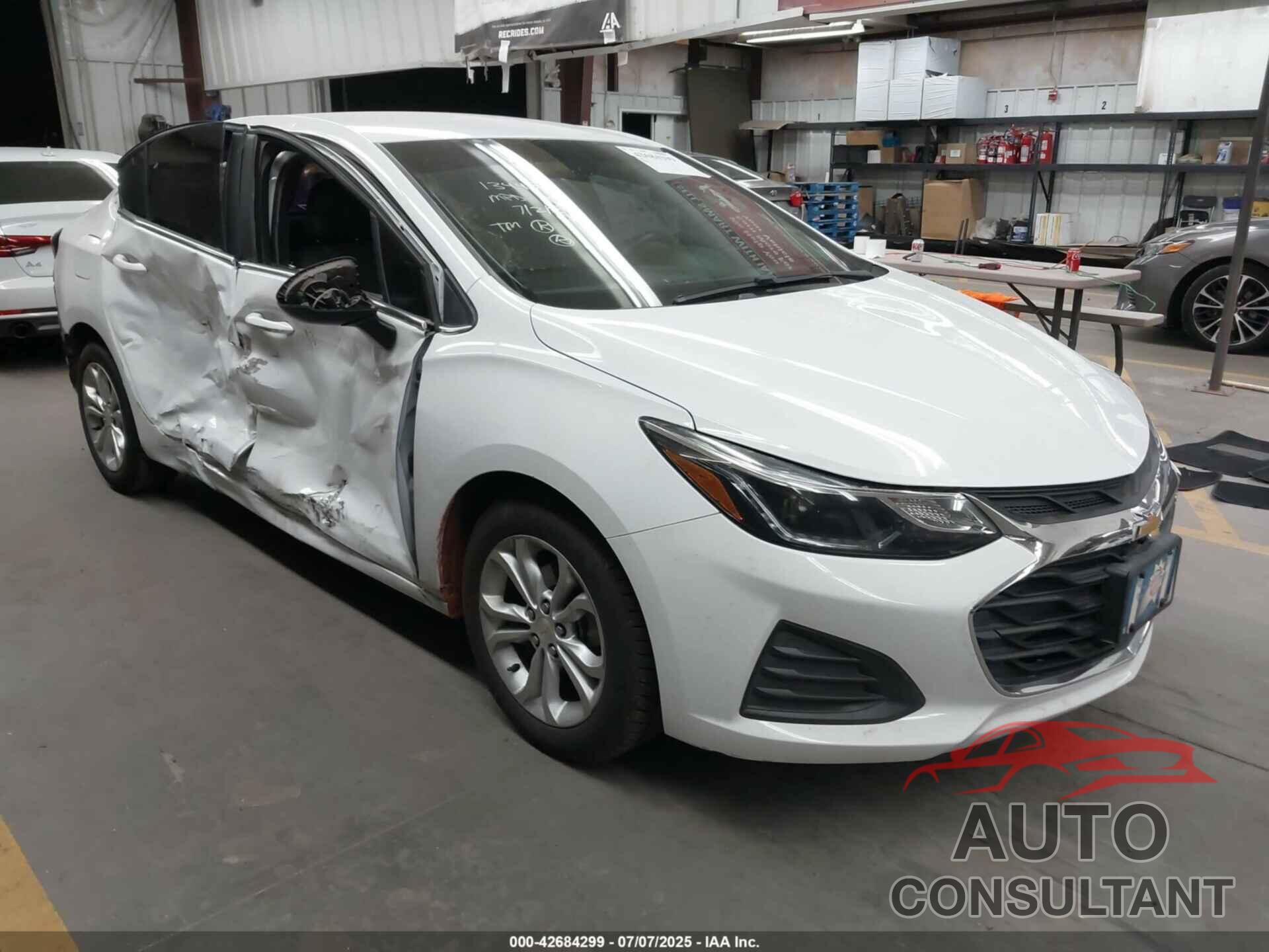 CHEVROLET CRUZE 2019 - 1G1BE5SM9K7112001