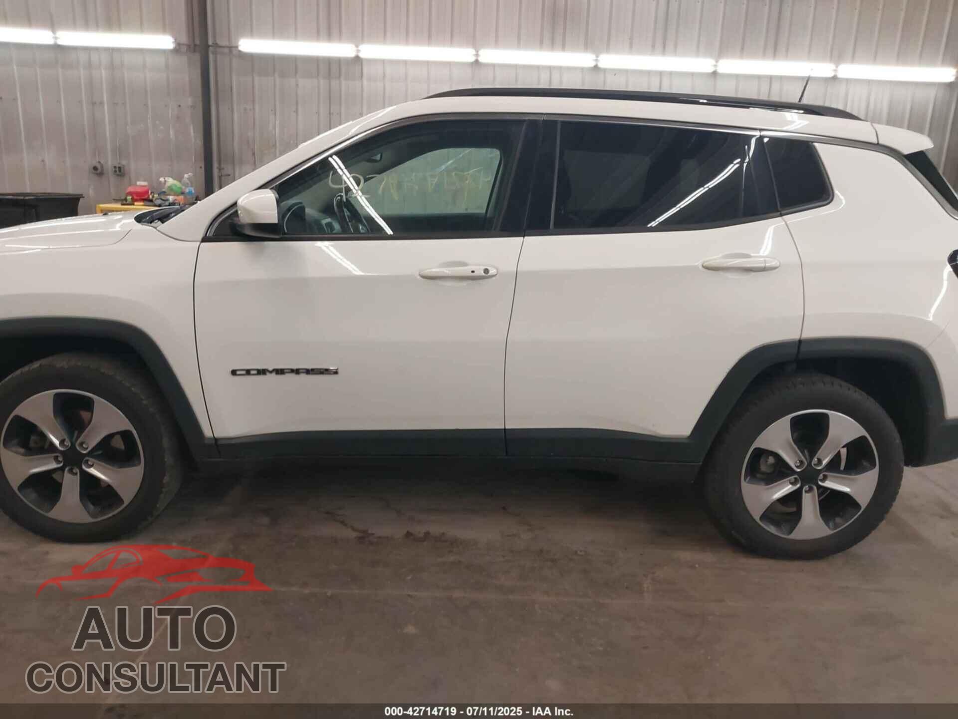 JEEP COMPASS 2018 - 3C4NJDBB9JT116018