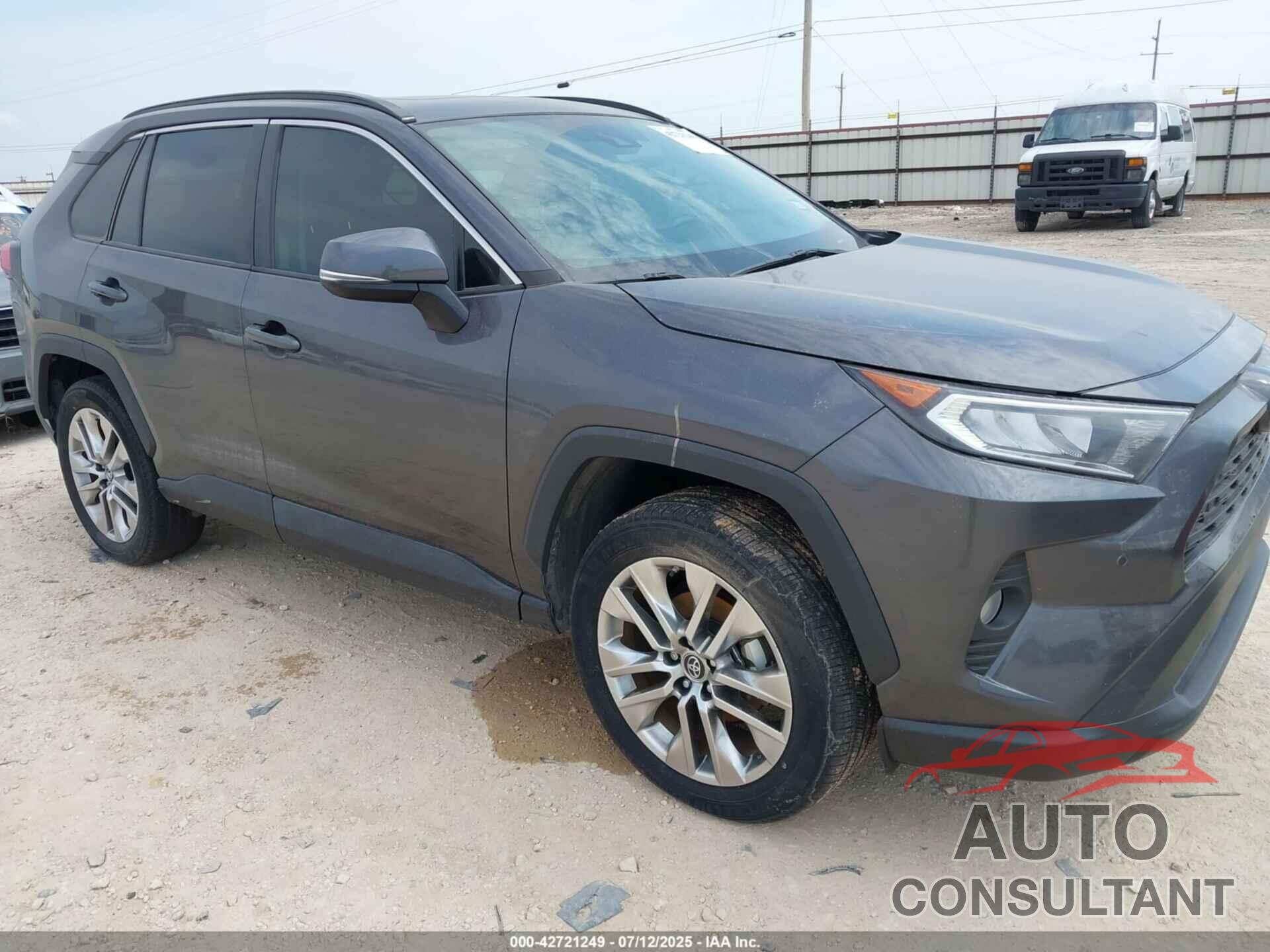TOYOTA RAV4 2019 - 2T3C1RFV9KW013653