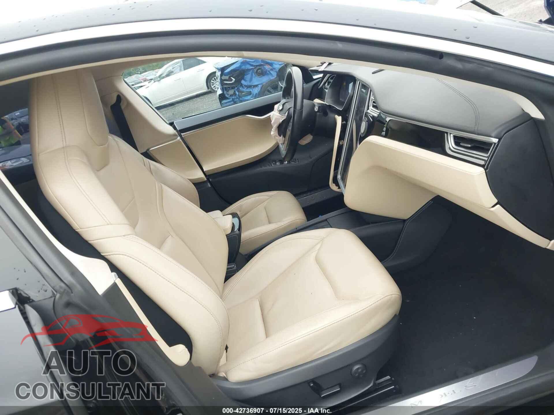 TESLA MODEL S 2015 - 5YJSA1S24FF082755