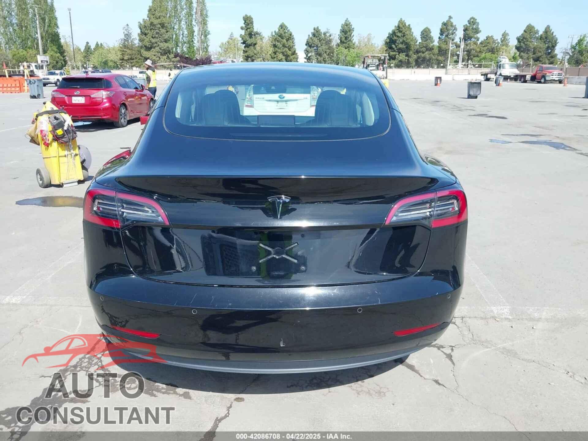 TESLA MODEL 3 2017 - 5YJ3E1EA6HF002158