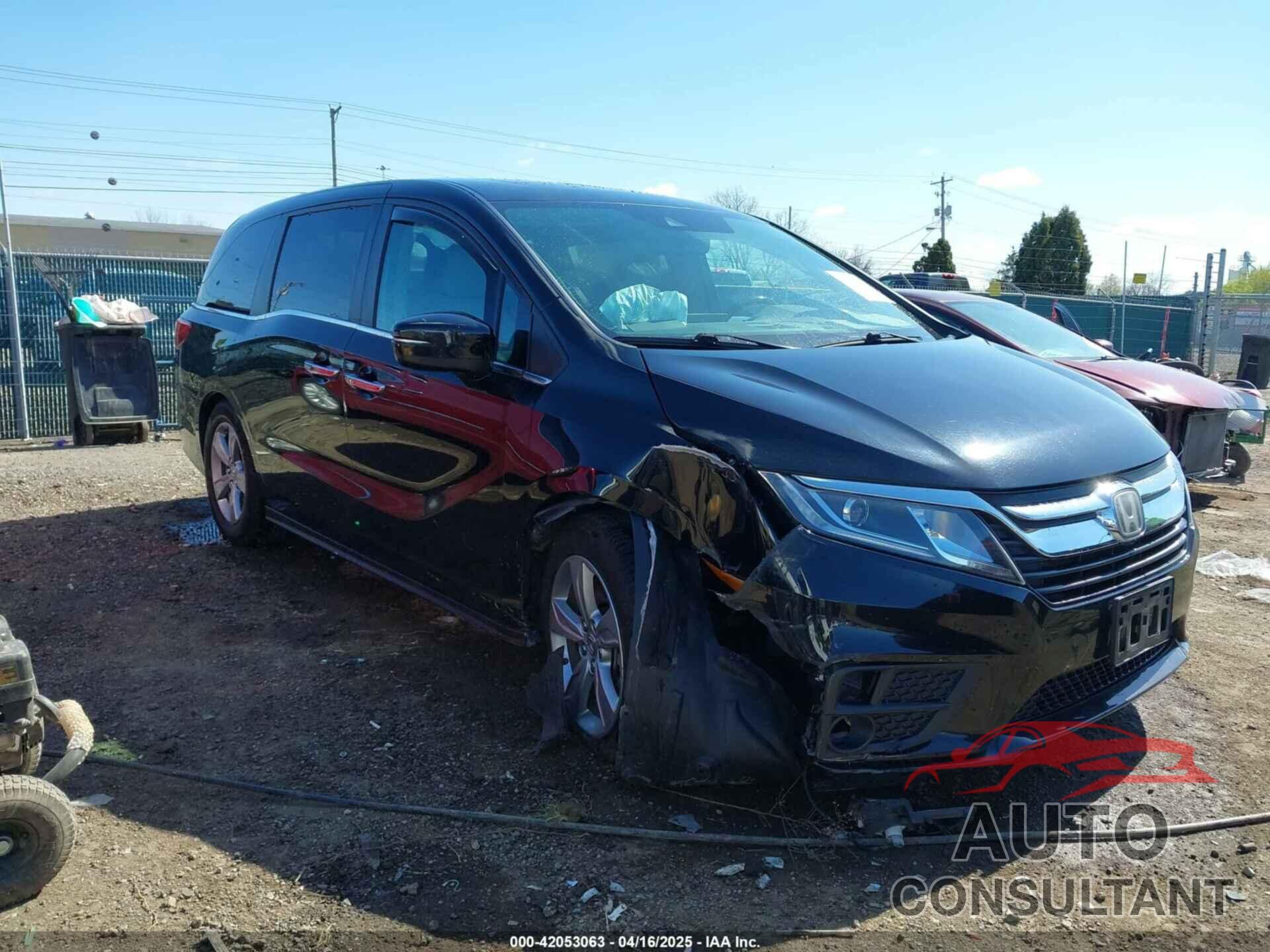 HONDA ODYSSEY 2018 - 5FNRL6H71JB004550