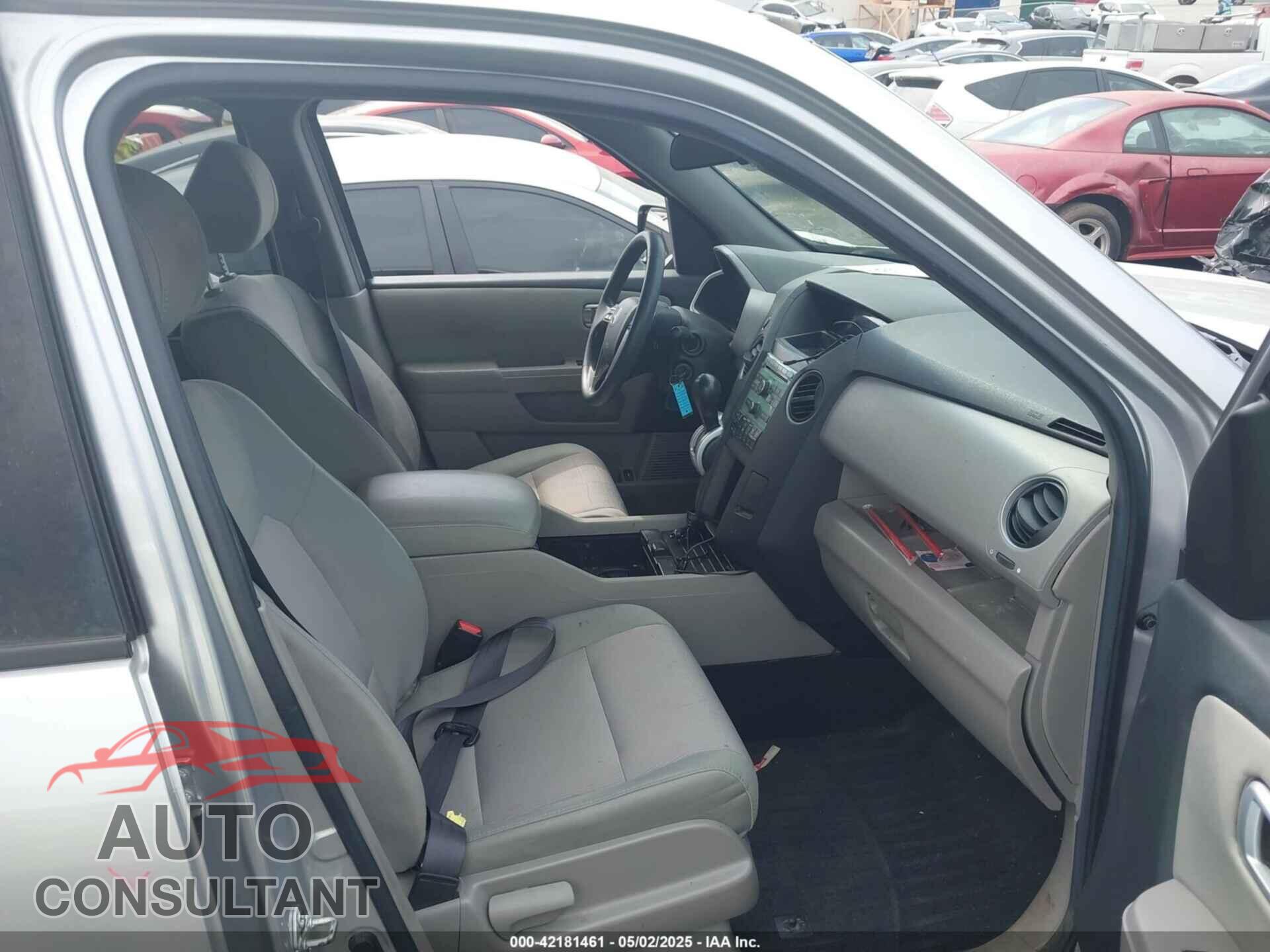 HONDA PILOT 2011 - 5FNYF3H43BB003571