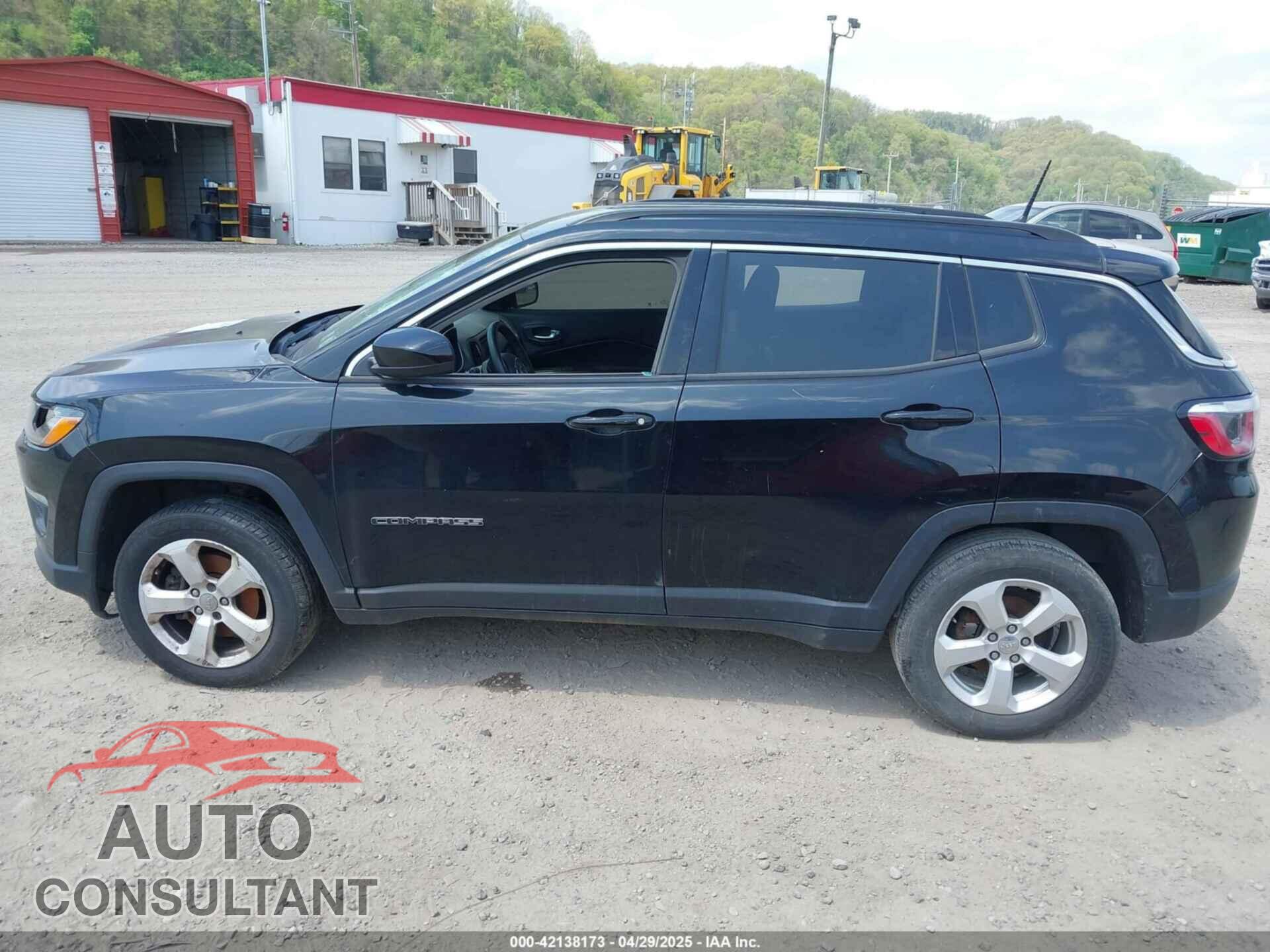 JEEP COMPASS 2018 - 3C4NJDBB3JT144056