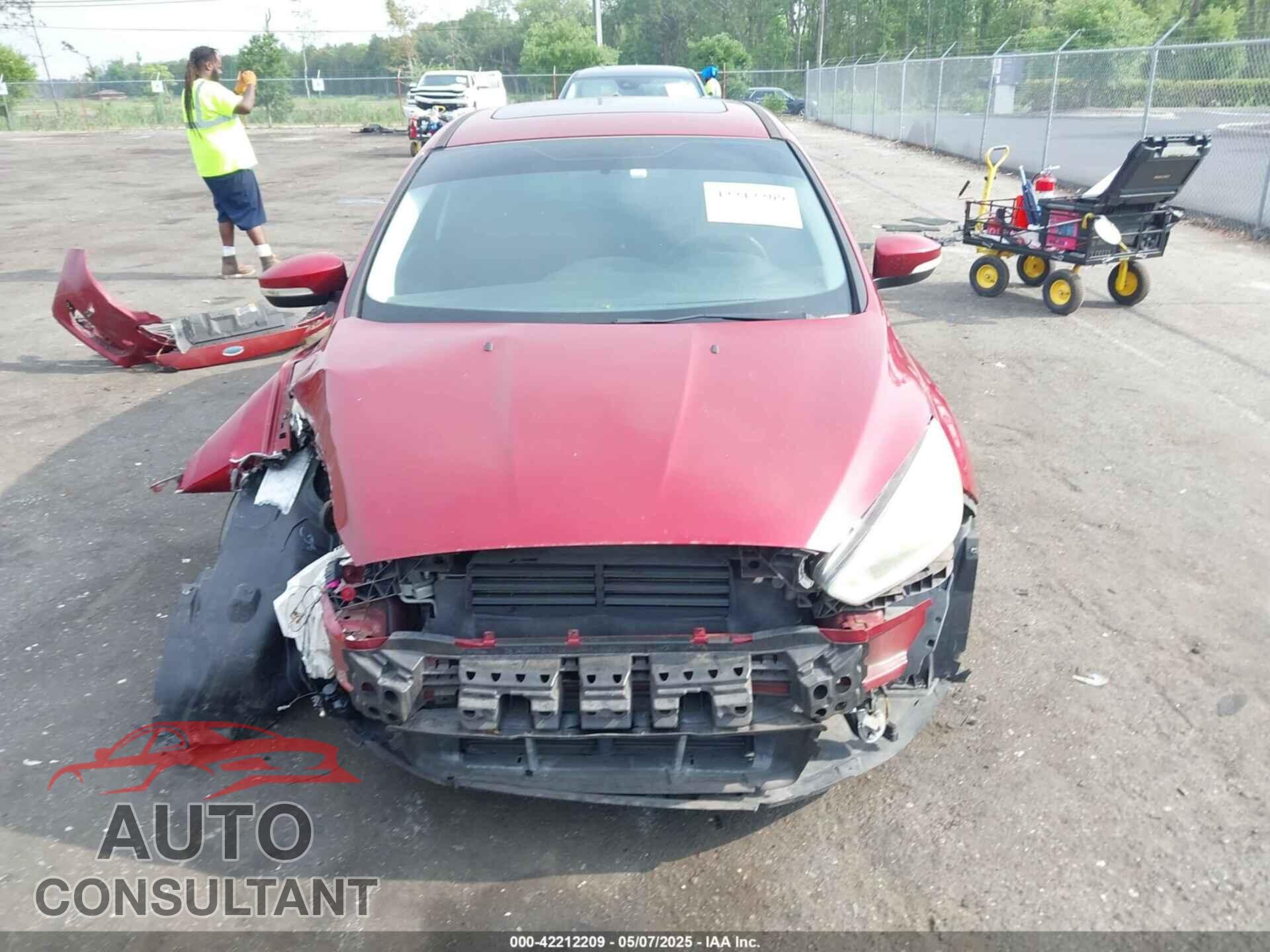 FORD FOCUS 2015 - 1FADP3K27FL215434