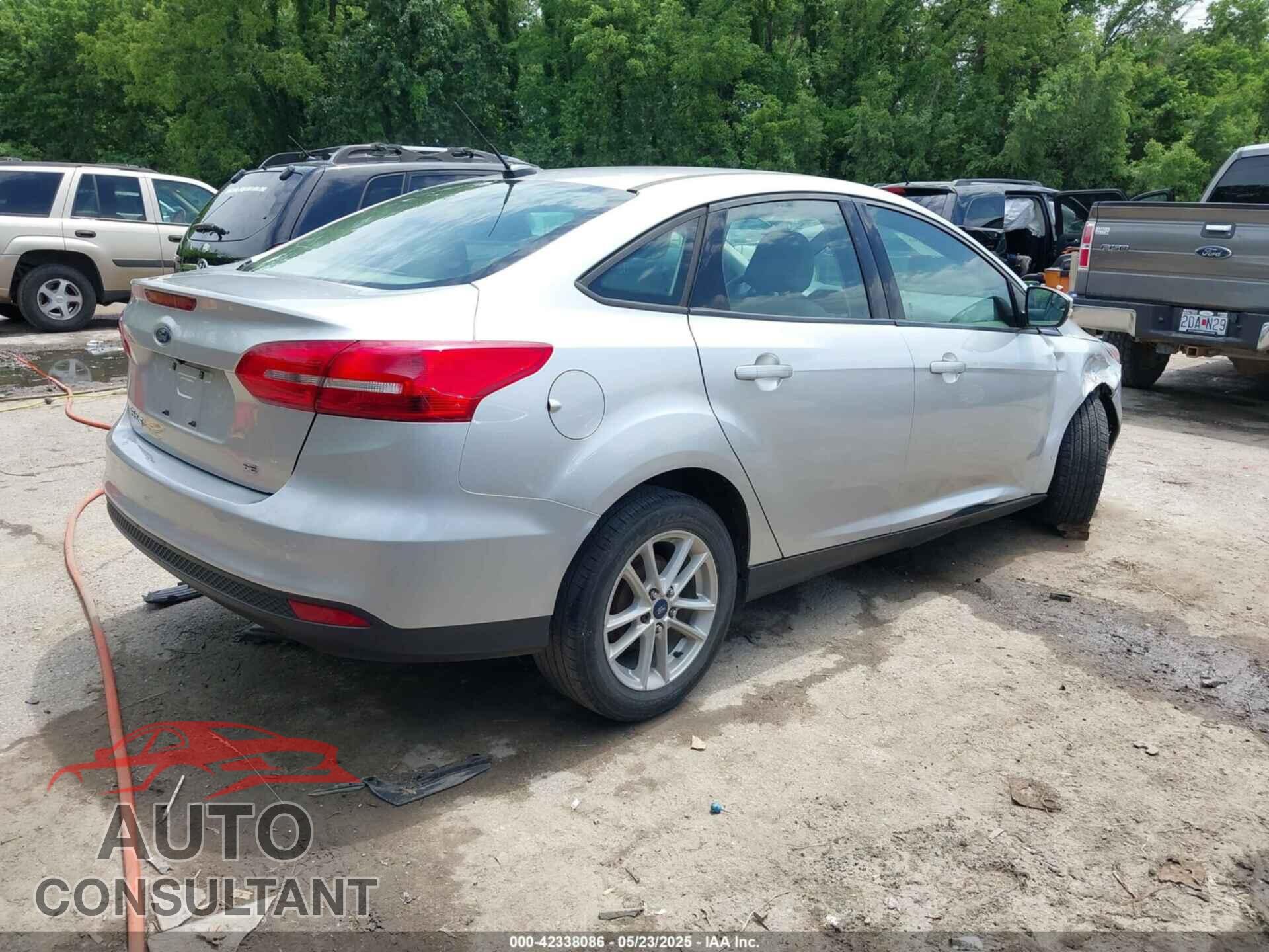 FORD FOCUS 2017 - 1FADP3F29HL280055