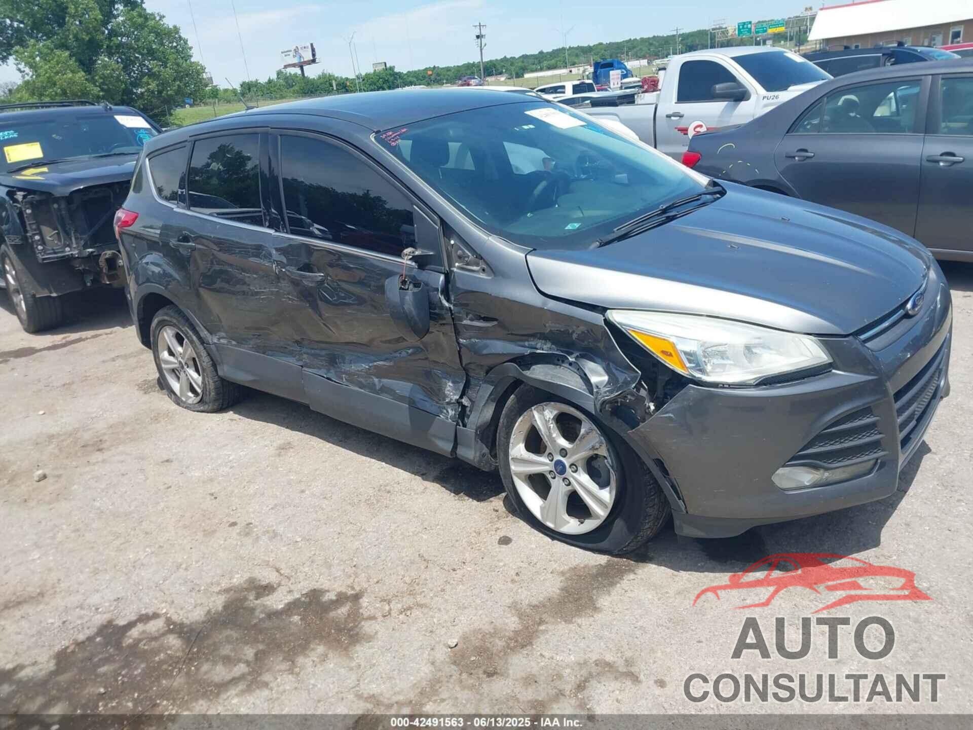 FORD ESCAPE 2016 - 1FMCU0GX6GUB58393