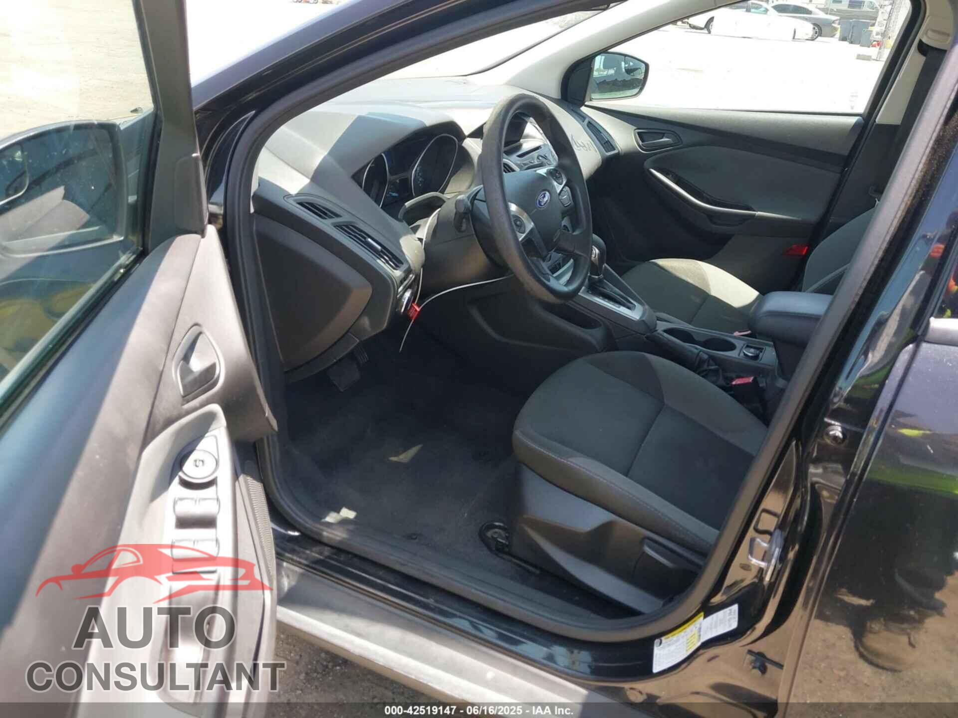 FORD FOCUS 2012 - 1FAHP3K25CL164321