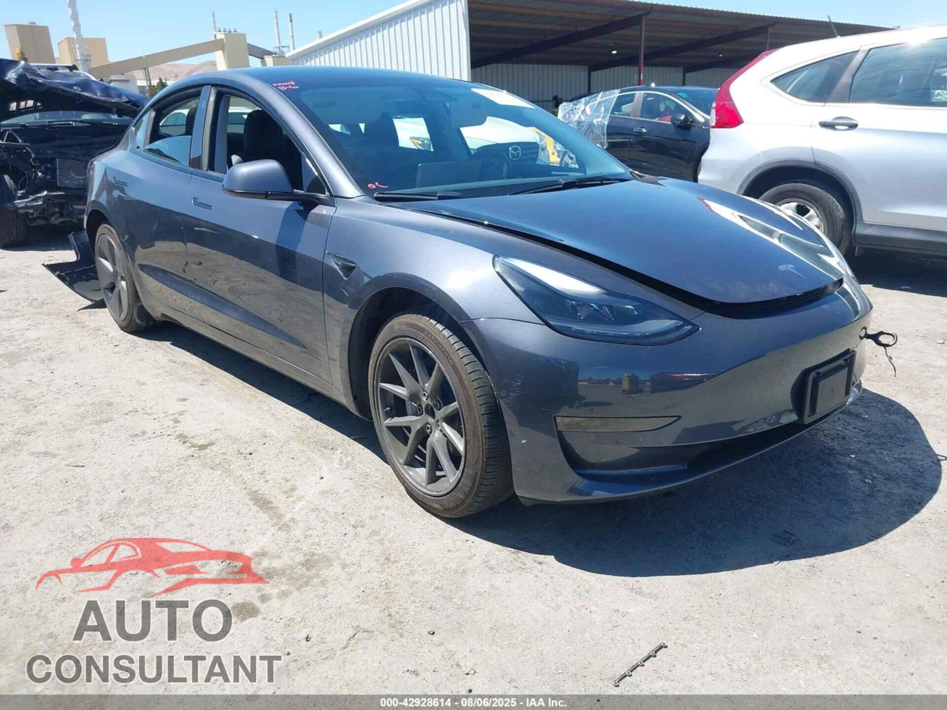 TESLA MODEL 3 2022 - 5YJ3E1EA9NF353674