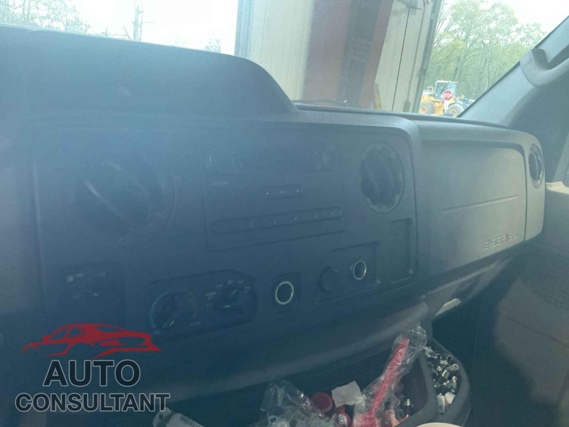 FORD ECONOLINE 2010 - 1FTNE2ELXADA10678