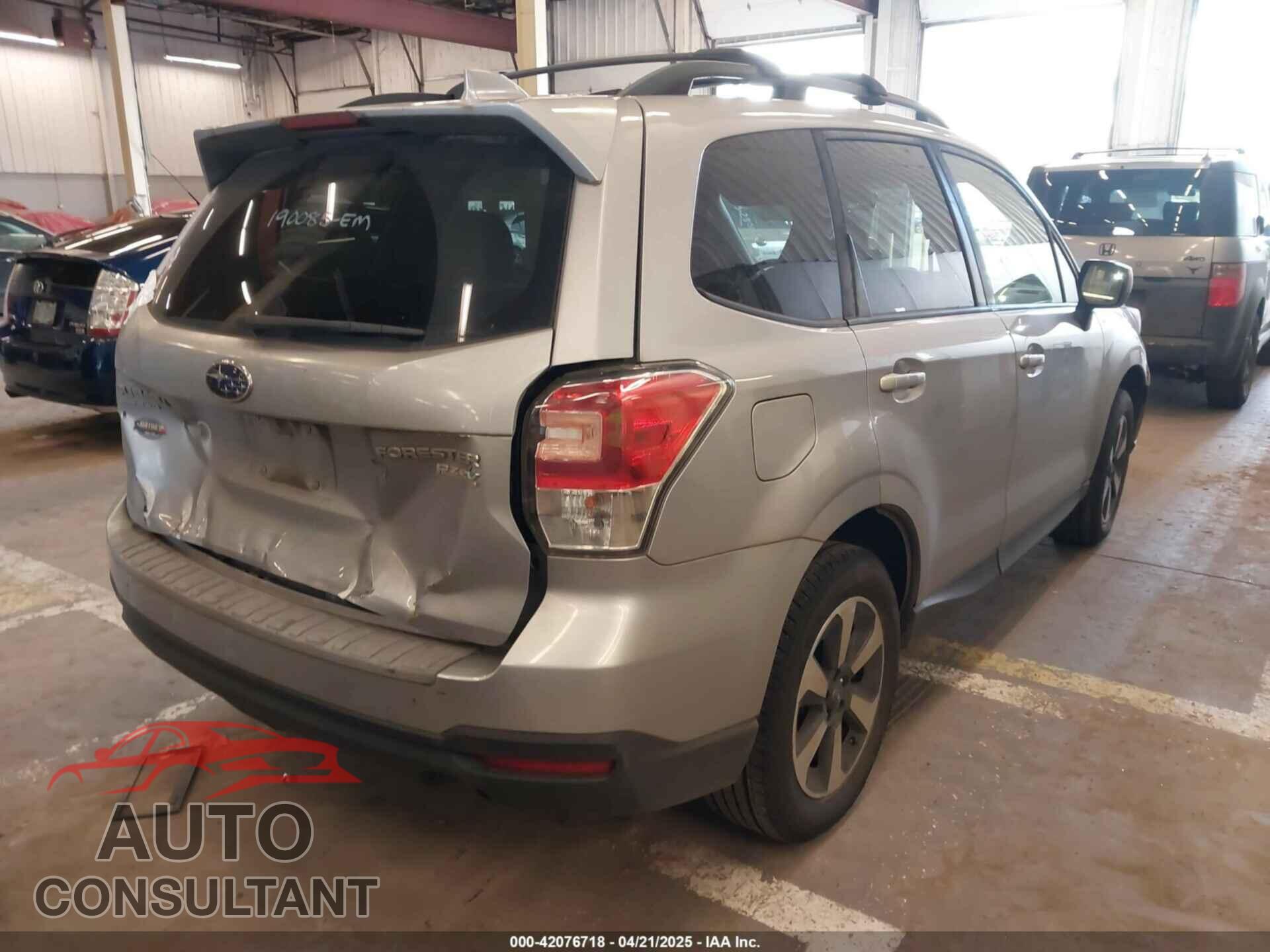 SUBARU FORESTER 2017 - JF2SJAEC0HH552627