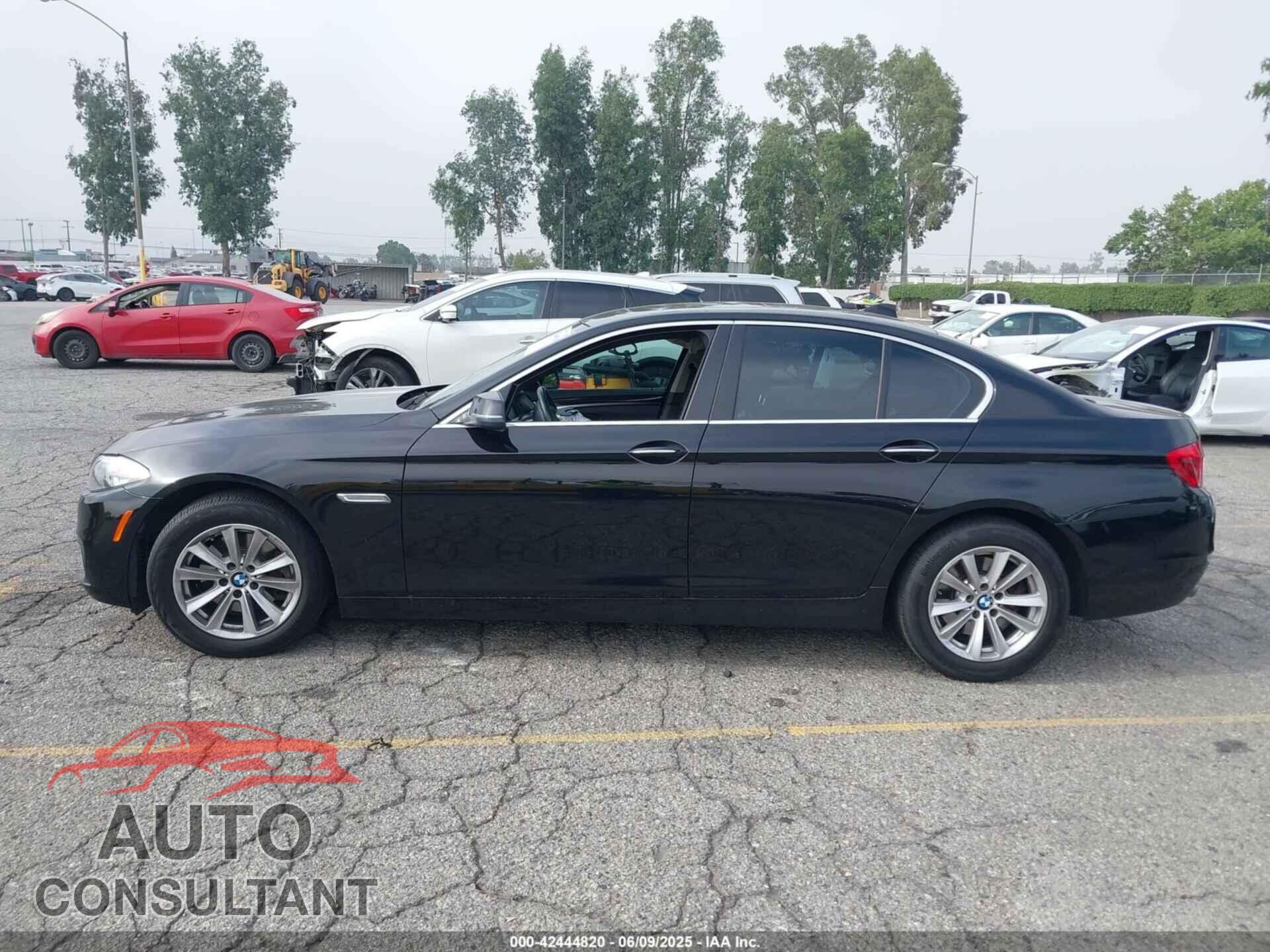 BMW 528I 2016 - WBA5A5C59GG352046