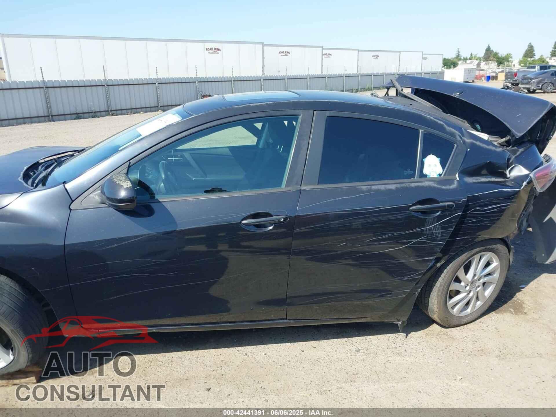 MAZDA MAZDA3 2012 - JM1BL1V84C1608512