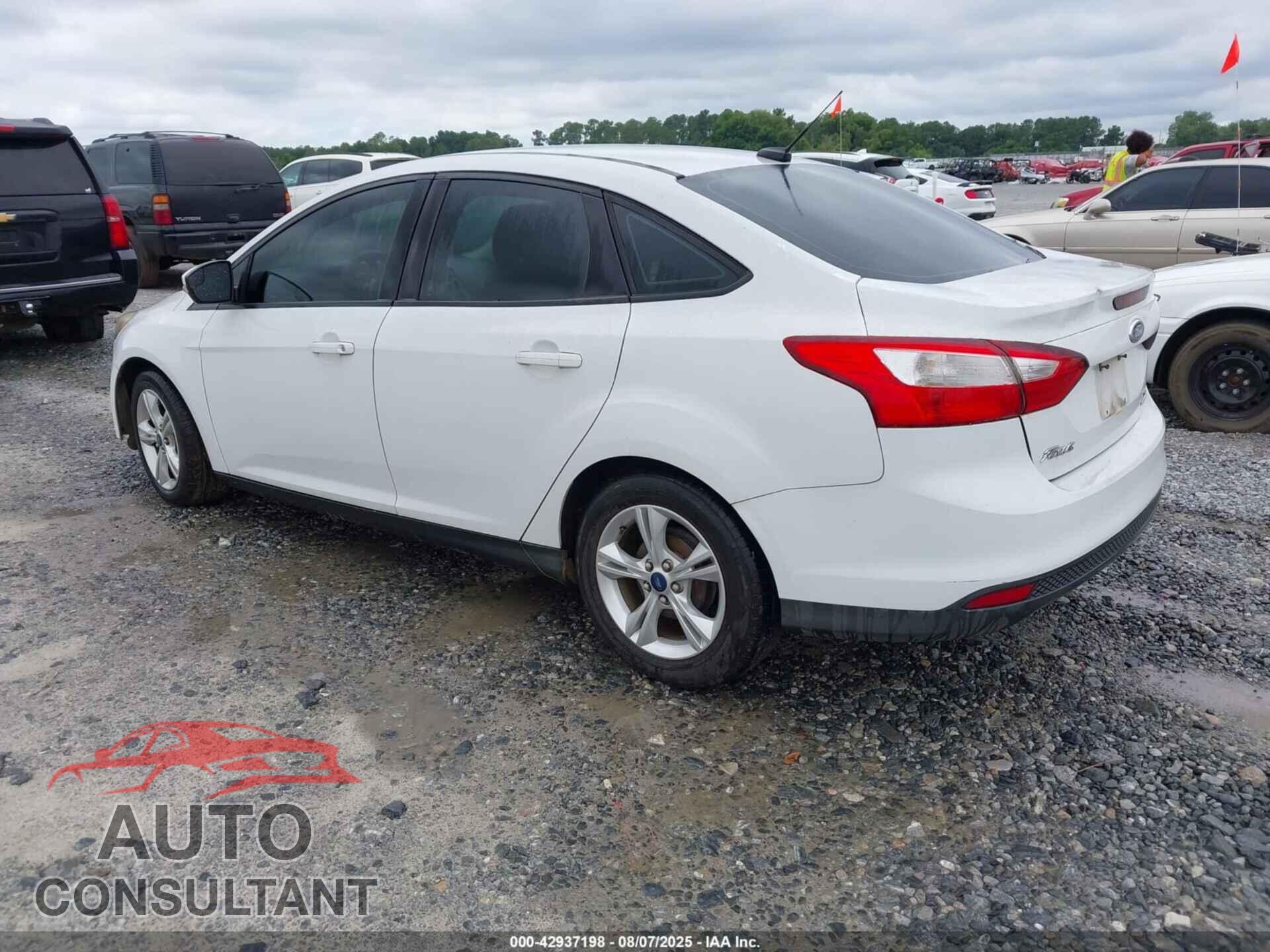 FORD FOCUS 2014 - 1FADP3F20EL301001