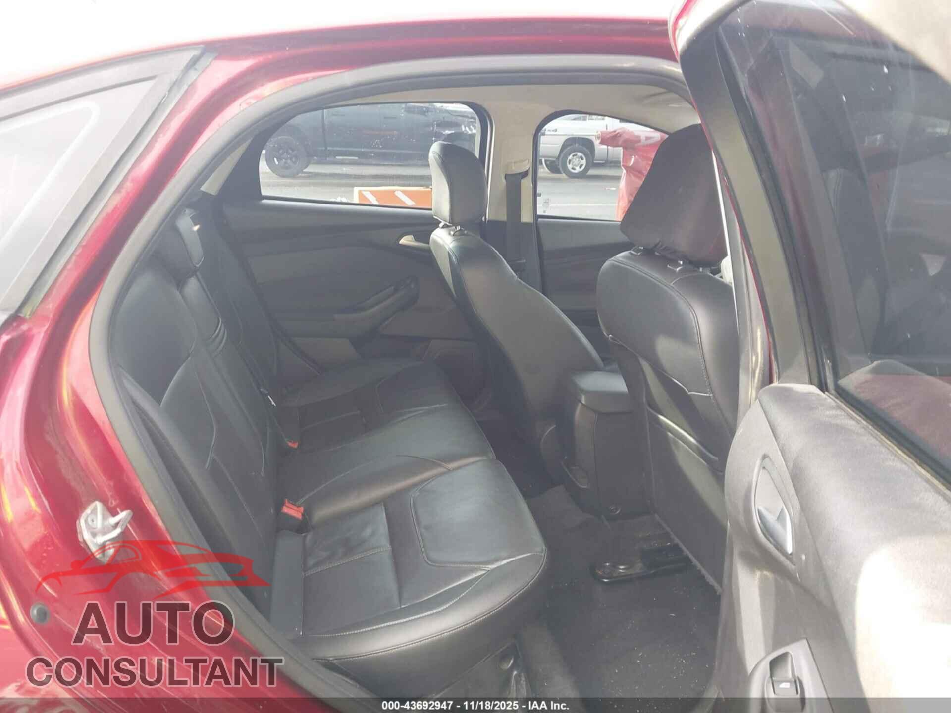 FORD FOCUS 2015 - 1FADP3F24FL284060