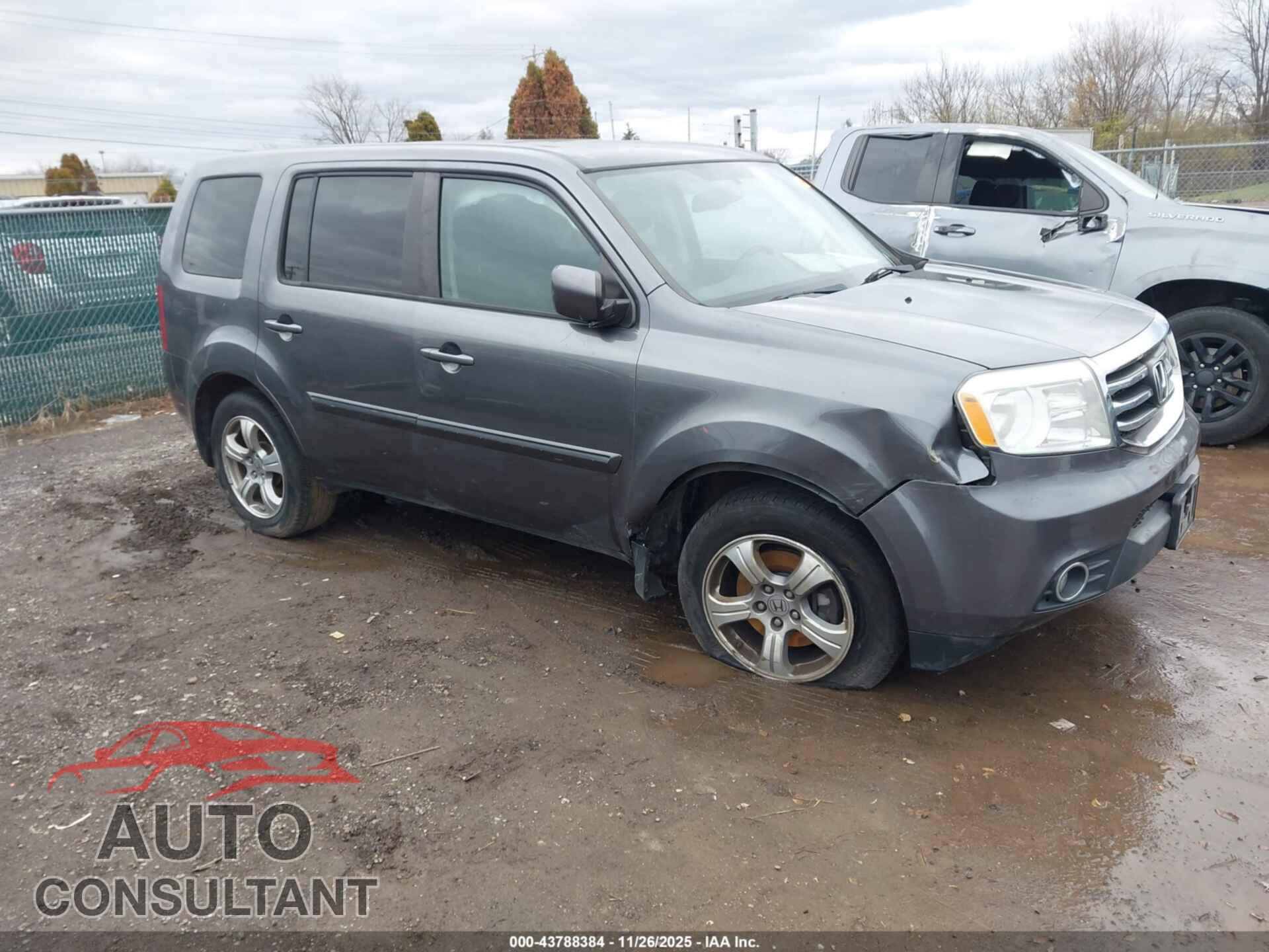 HONDA PILOT 2015 - 5FNYF4H54FB022277