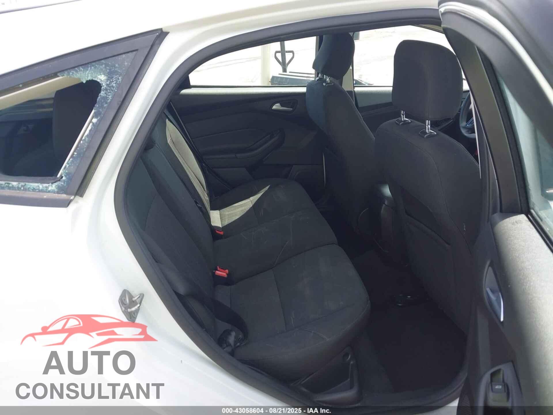 FORD FOCUS 2017 - 1FADP3K2XHL333156