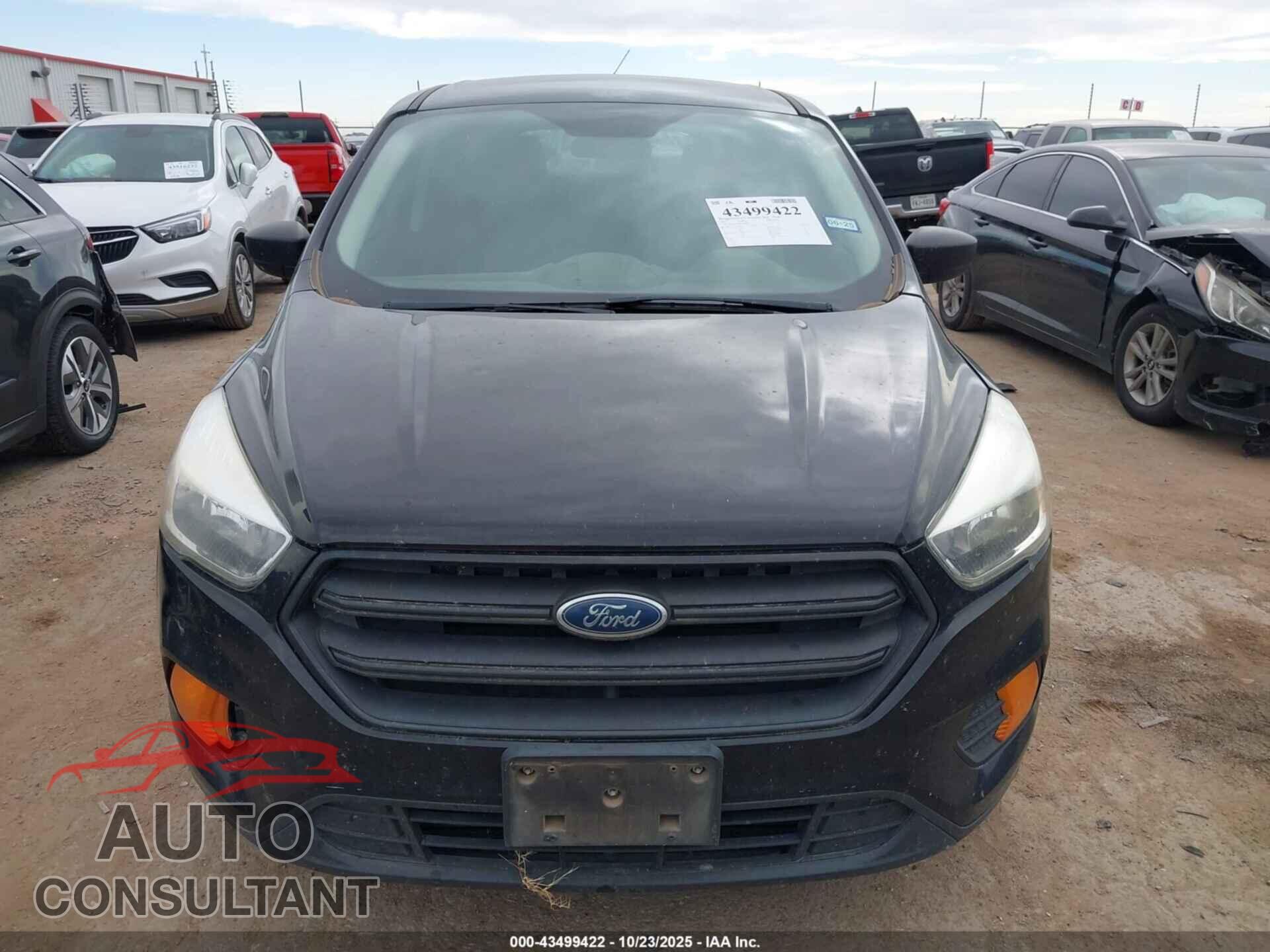 FORD ESCAPE 2017 - 1FMCU0F78HUD28031
