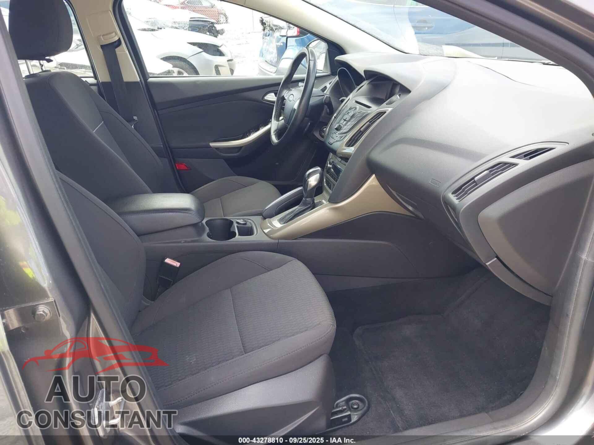 FORD FOCUS 2012 - 1FAHP3H24CL393712
