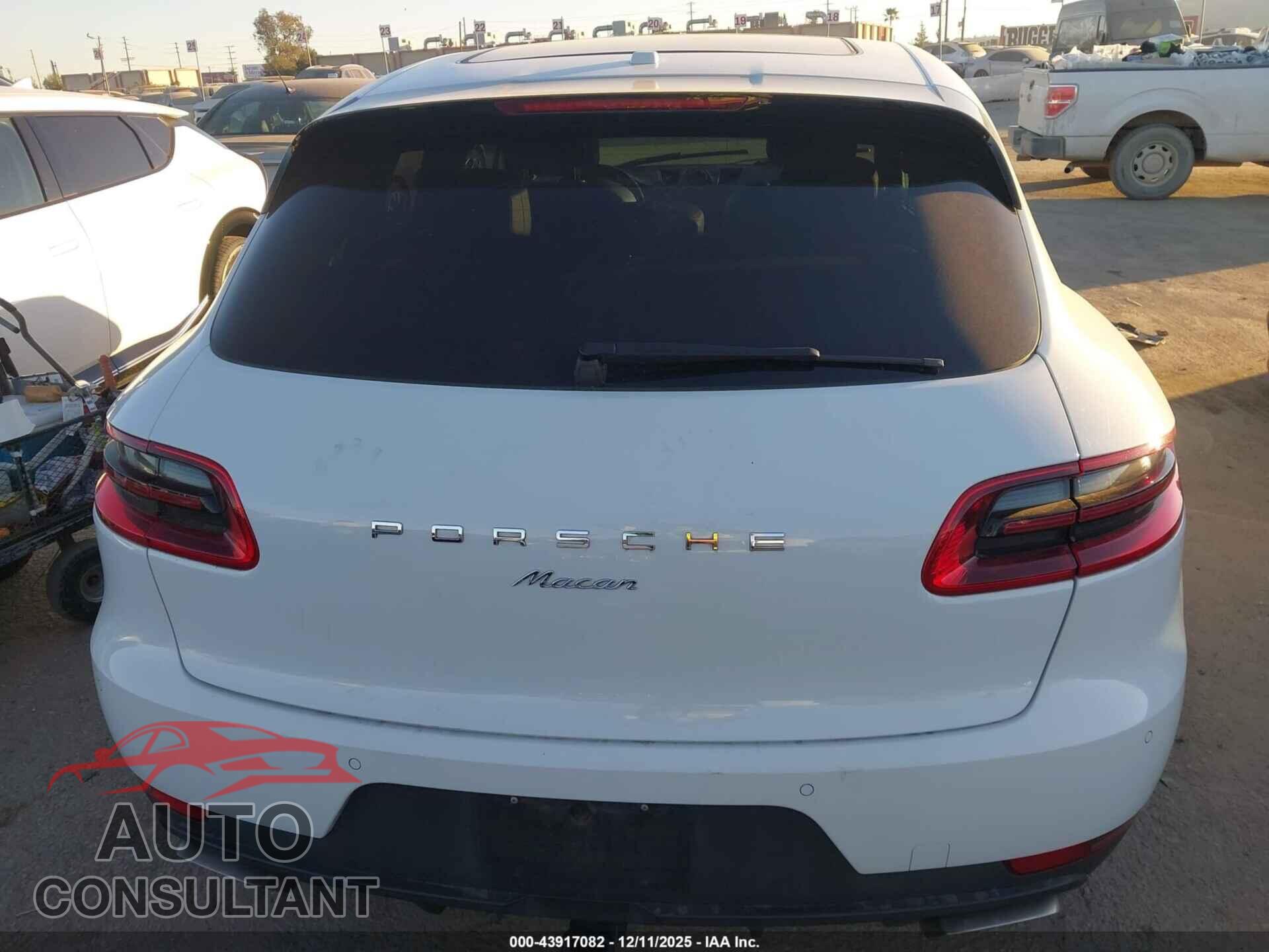 PORSCHE MACAN 2018 - WP1AA2A58JLB10090
