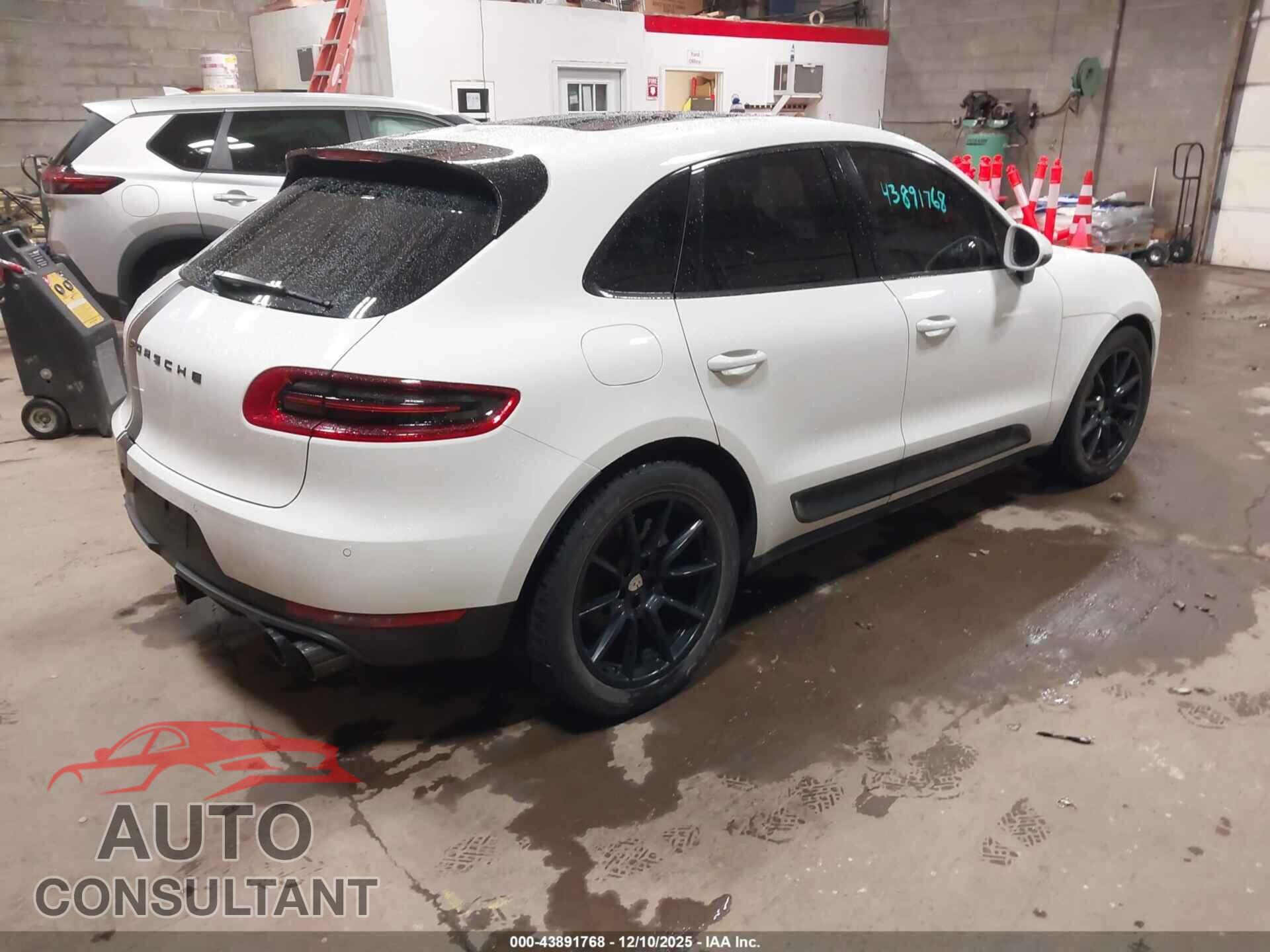 PORSCHE MACAN 2015 - WP1AB2A56FLB42590