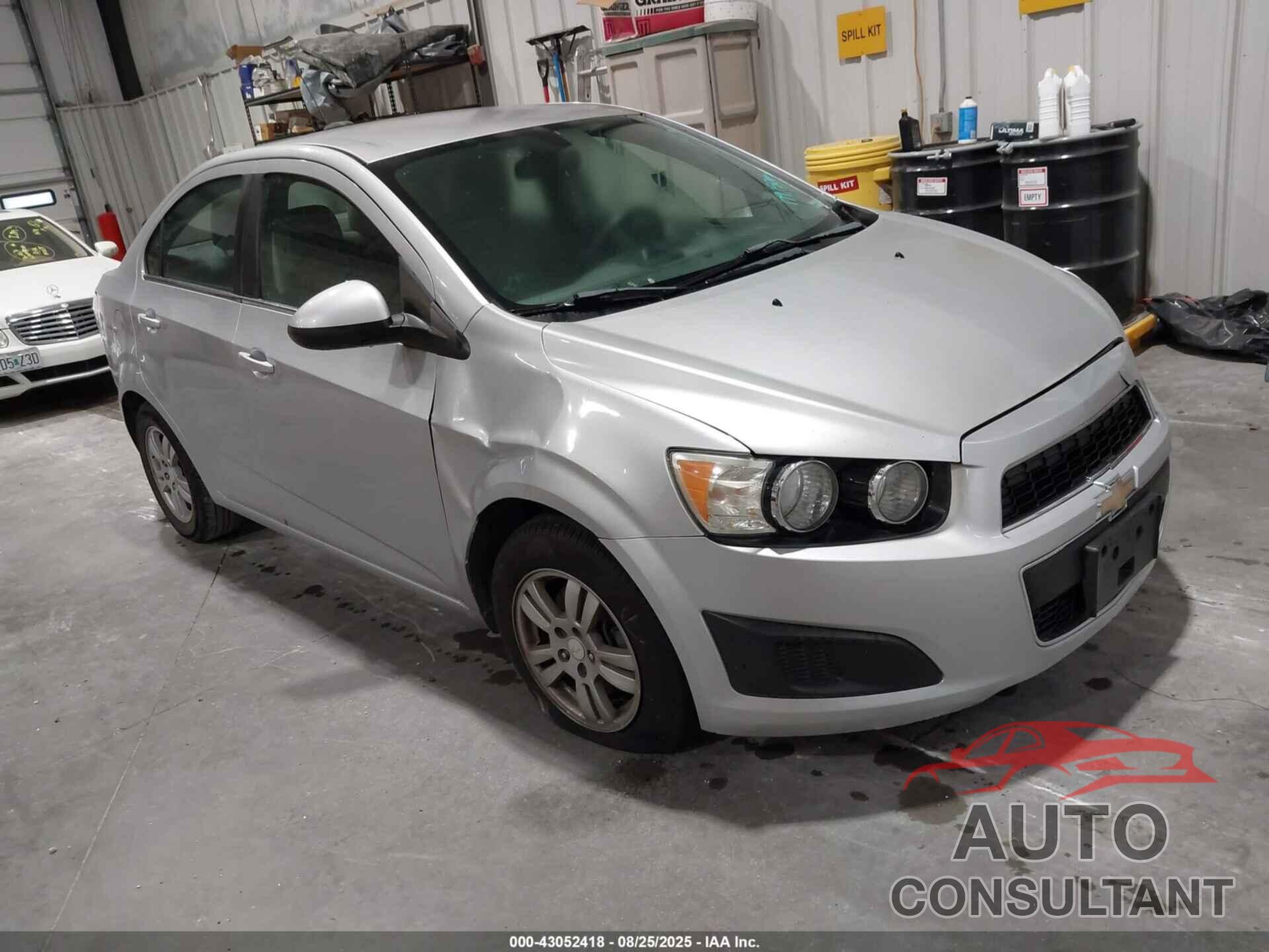CHEVROLET SONIC 2015 - 1G1JC5SH5F4156668