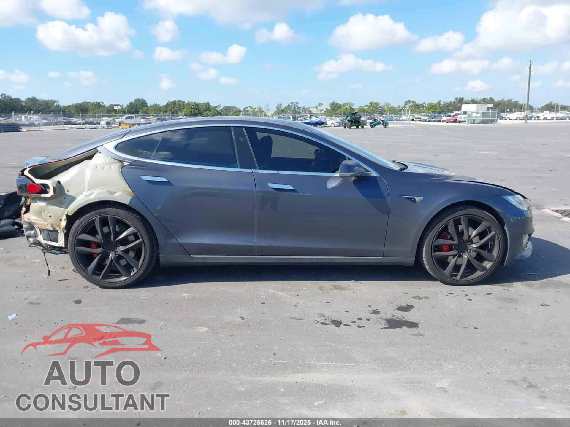 TESLA MODEL S 2018 - 5YJSA1E47JF294958