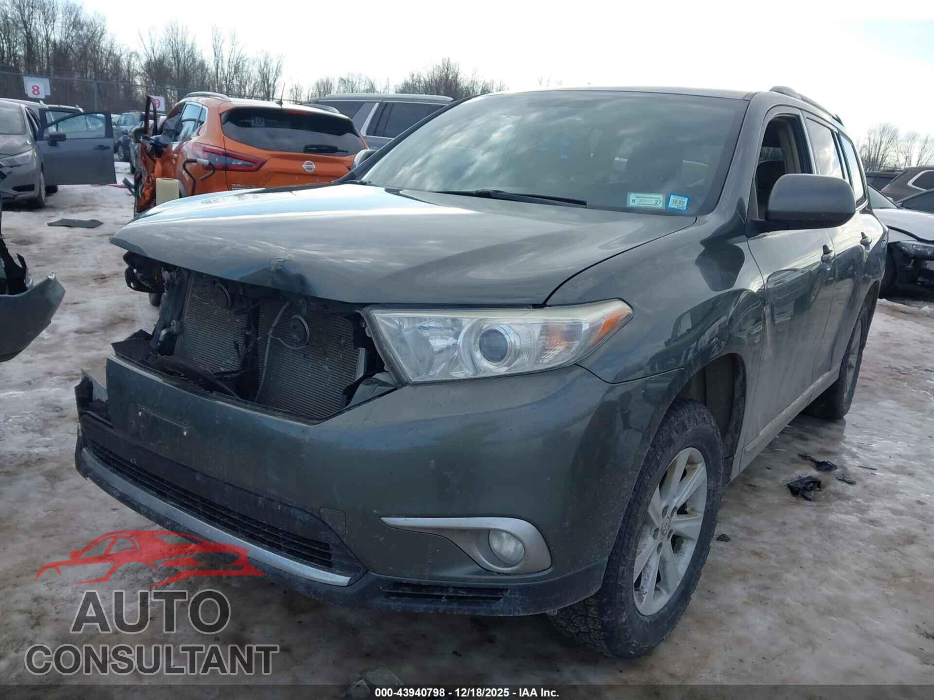TOYOTA HIGHLANDER 2013 - 5TDBK3EH8DS239172