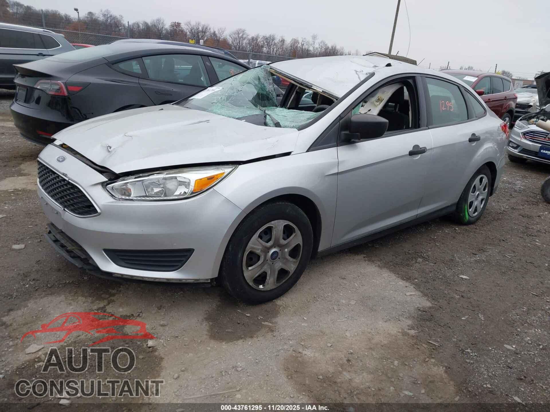 FORD FOCUS 2017 - 1FADP3E25HL293760