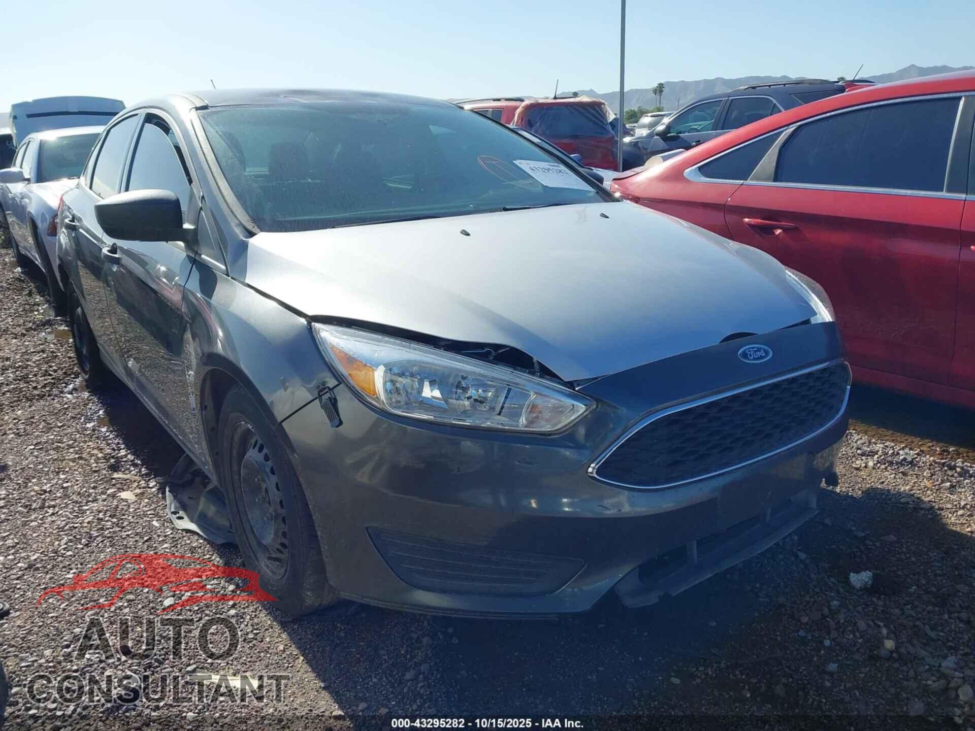 FORD FOCUS 2018 - 1FADP3E29JL304247