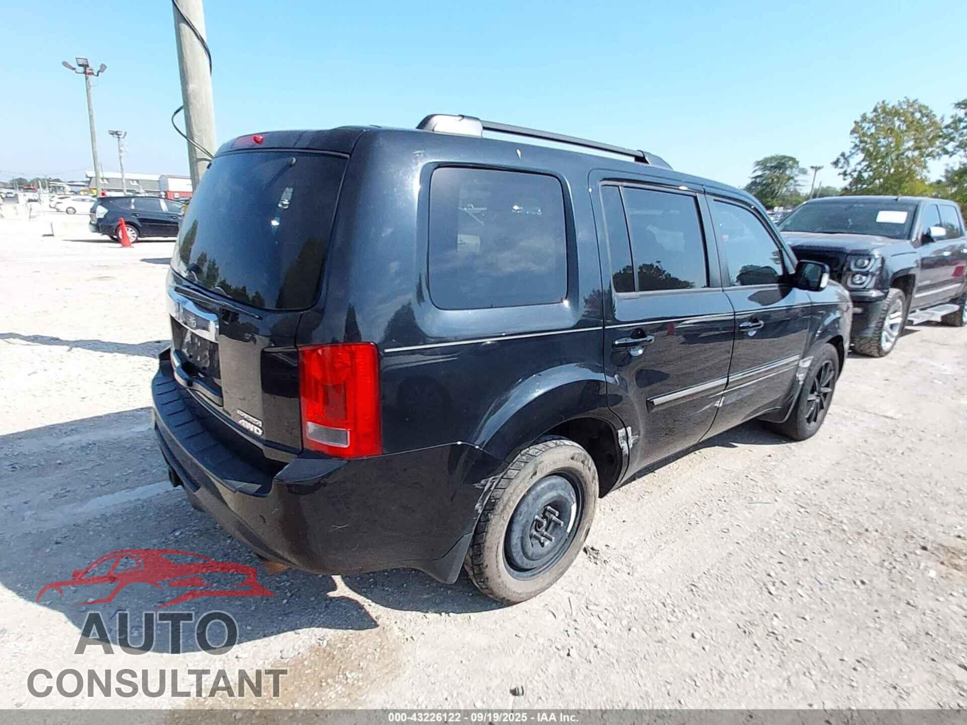 HONDA PILOT 2013 - 5FNYF4H92DB038607