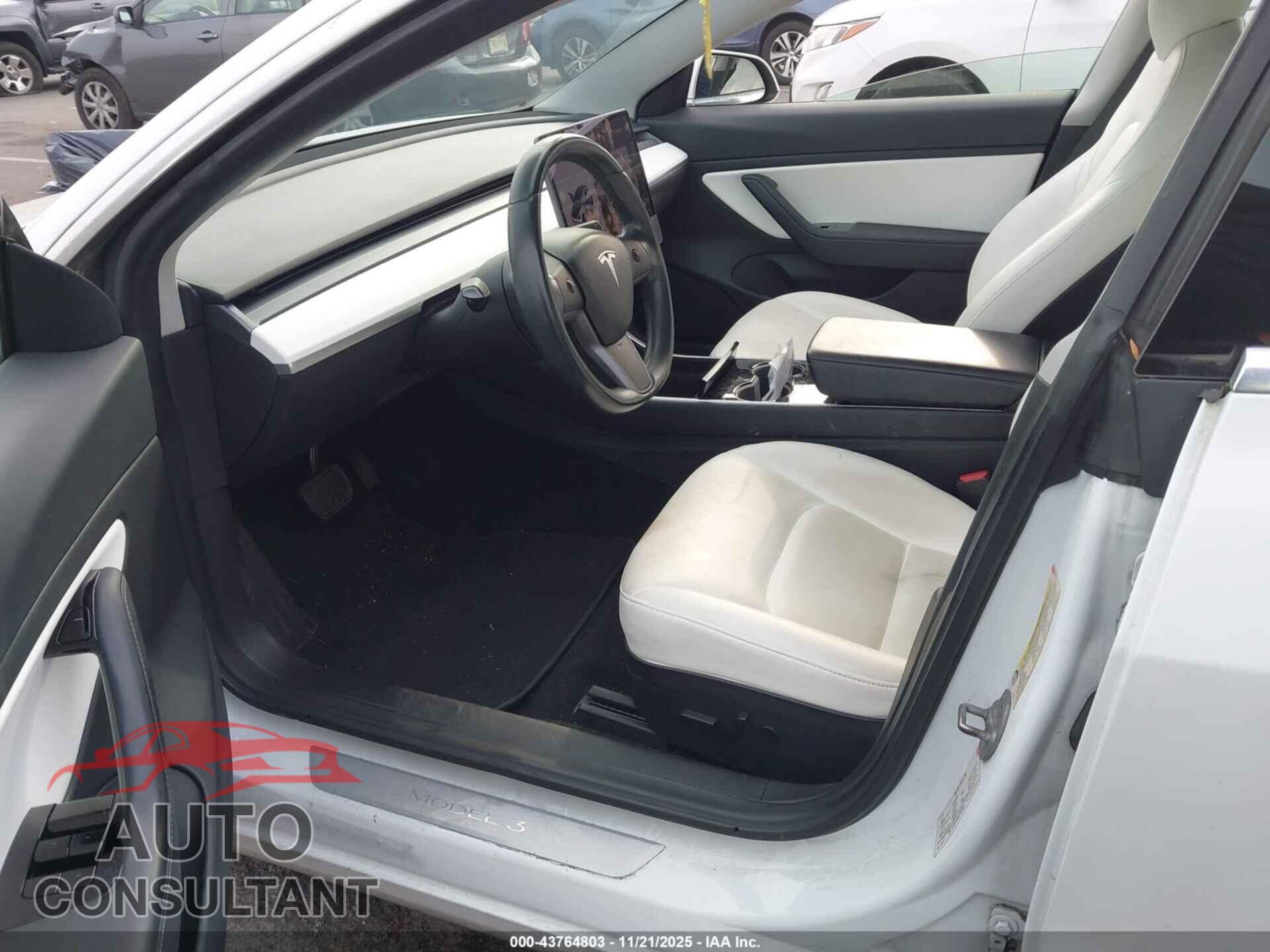 TESLA MODEL 3 2018 - 5YJ3E1EB6JF100184