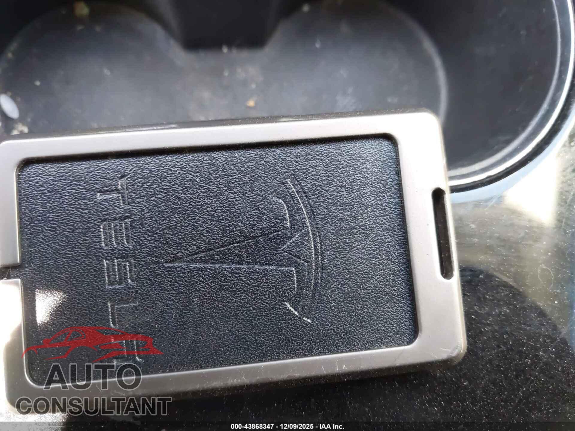 TESLA MODEL 3 2019 - 5YJ3E1EA2KF424757