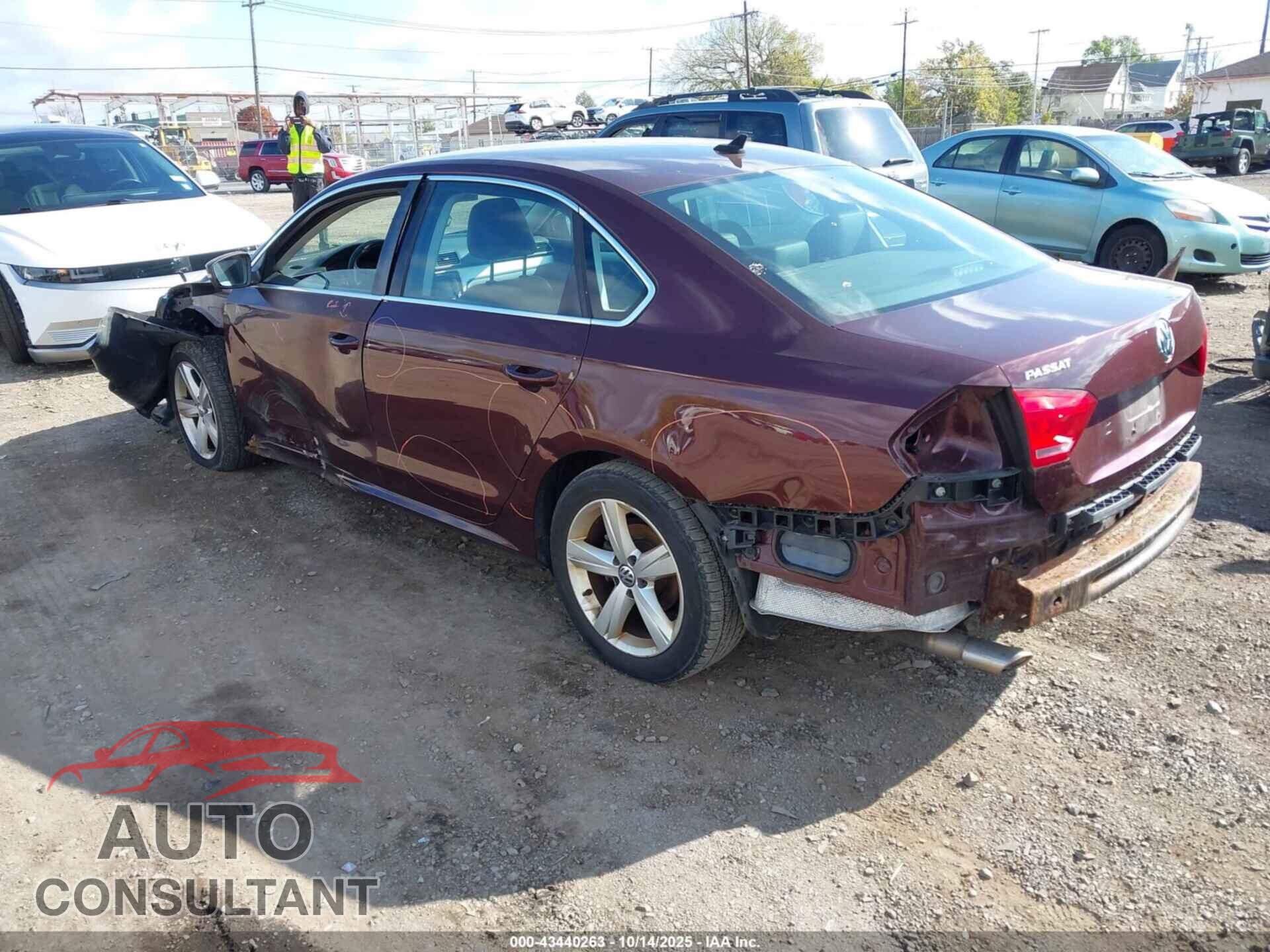 VOLKSWAGEN PASSAT 2013 - 1VWBN7A3XDC076757