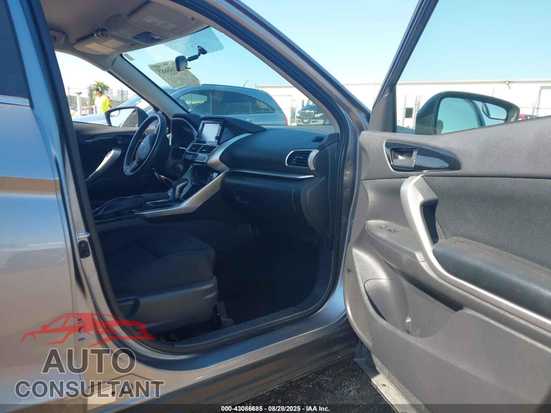 MITSUBISHI ECLIPSE CROSS 2020 - JA4AT3AA0LZ023065