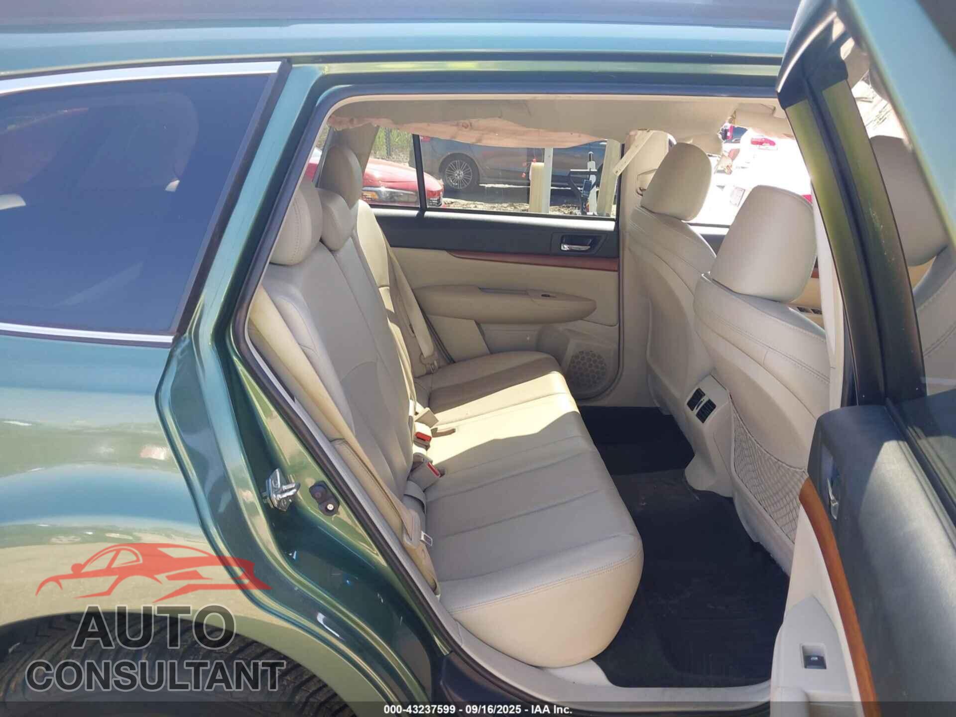 SUBARU OUTBACK 2014 - 4S4BRBLC5E3320111