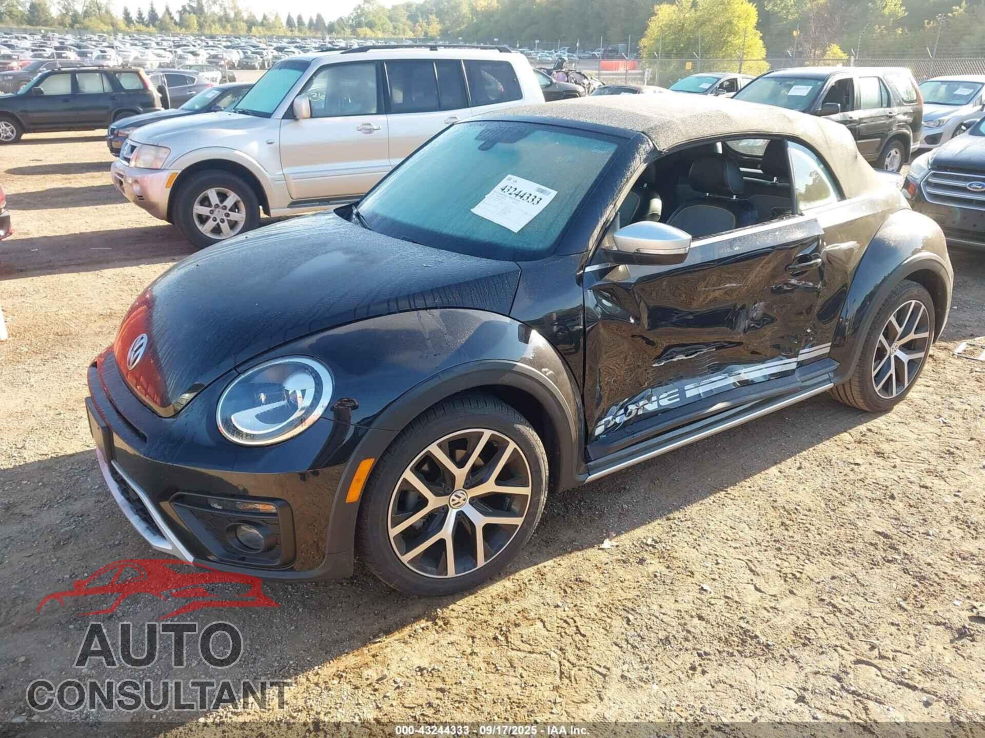 VOLKSWAGEN BEETLE 2018 - 3VWTDAAT6JM507612