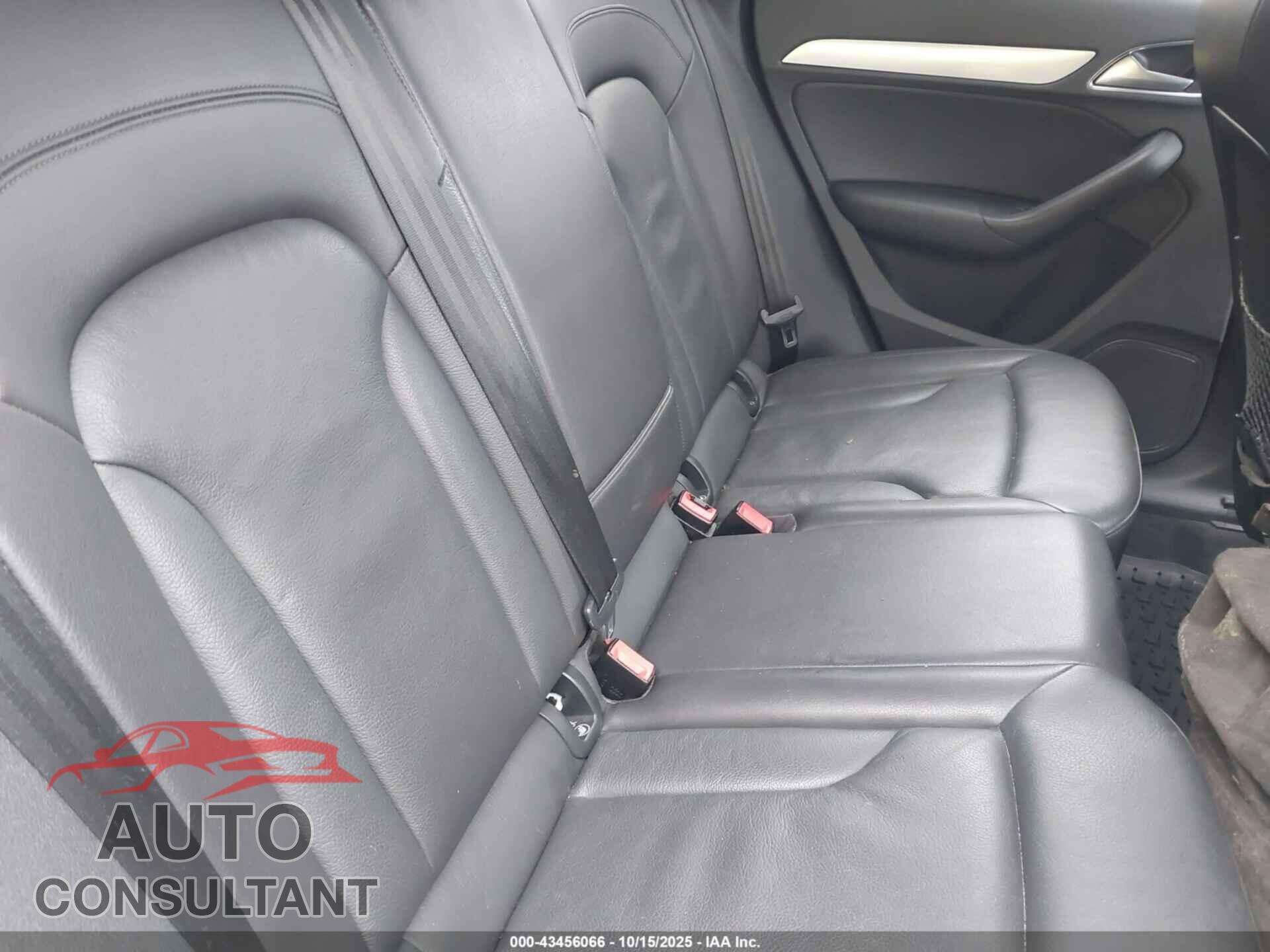AUDI Q3 2017 - WA1JCCFS2HR007779