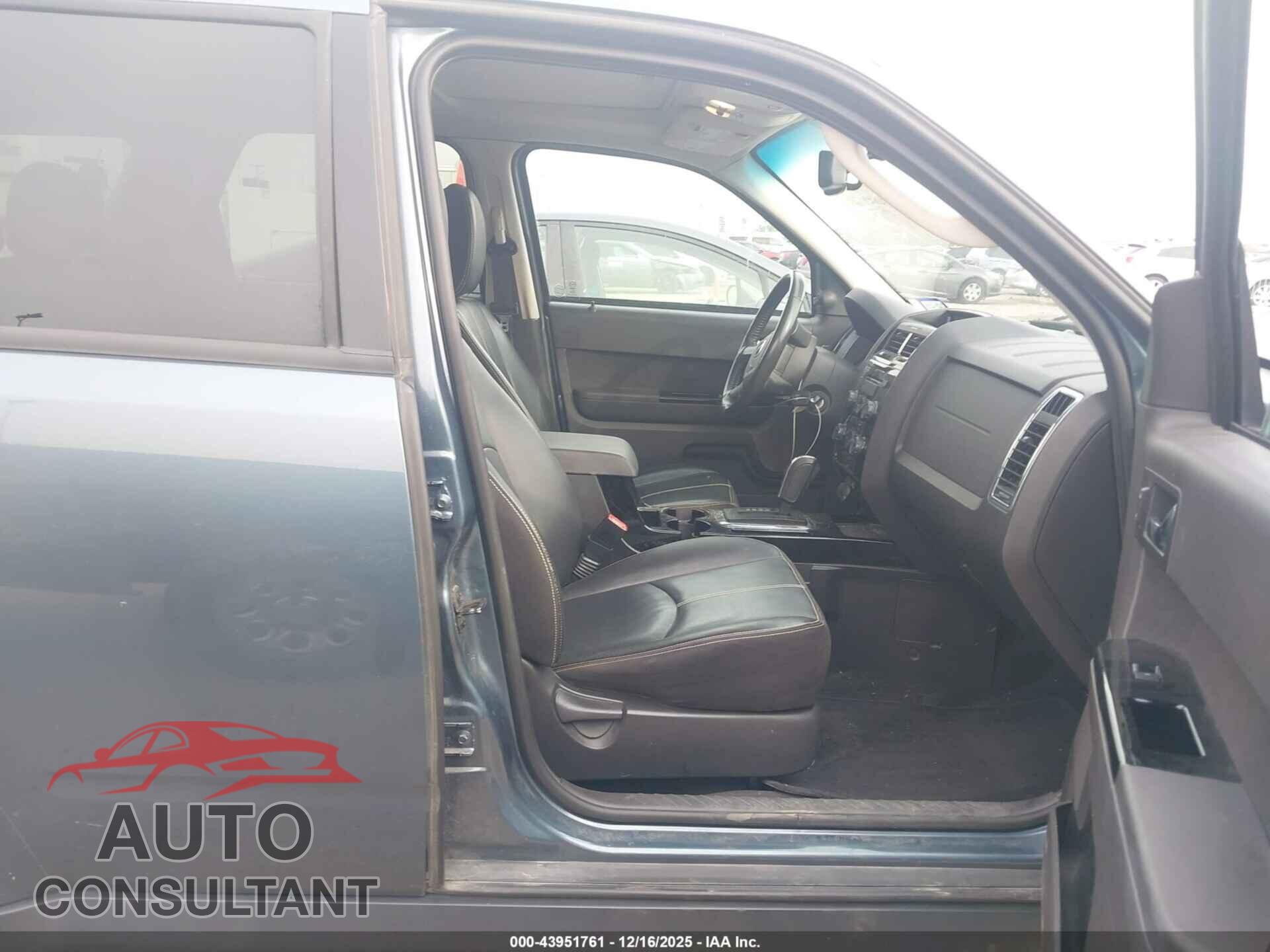 MAZDA TRIBUTE 2011 - 4F2CY0C72BKM02639