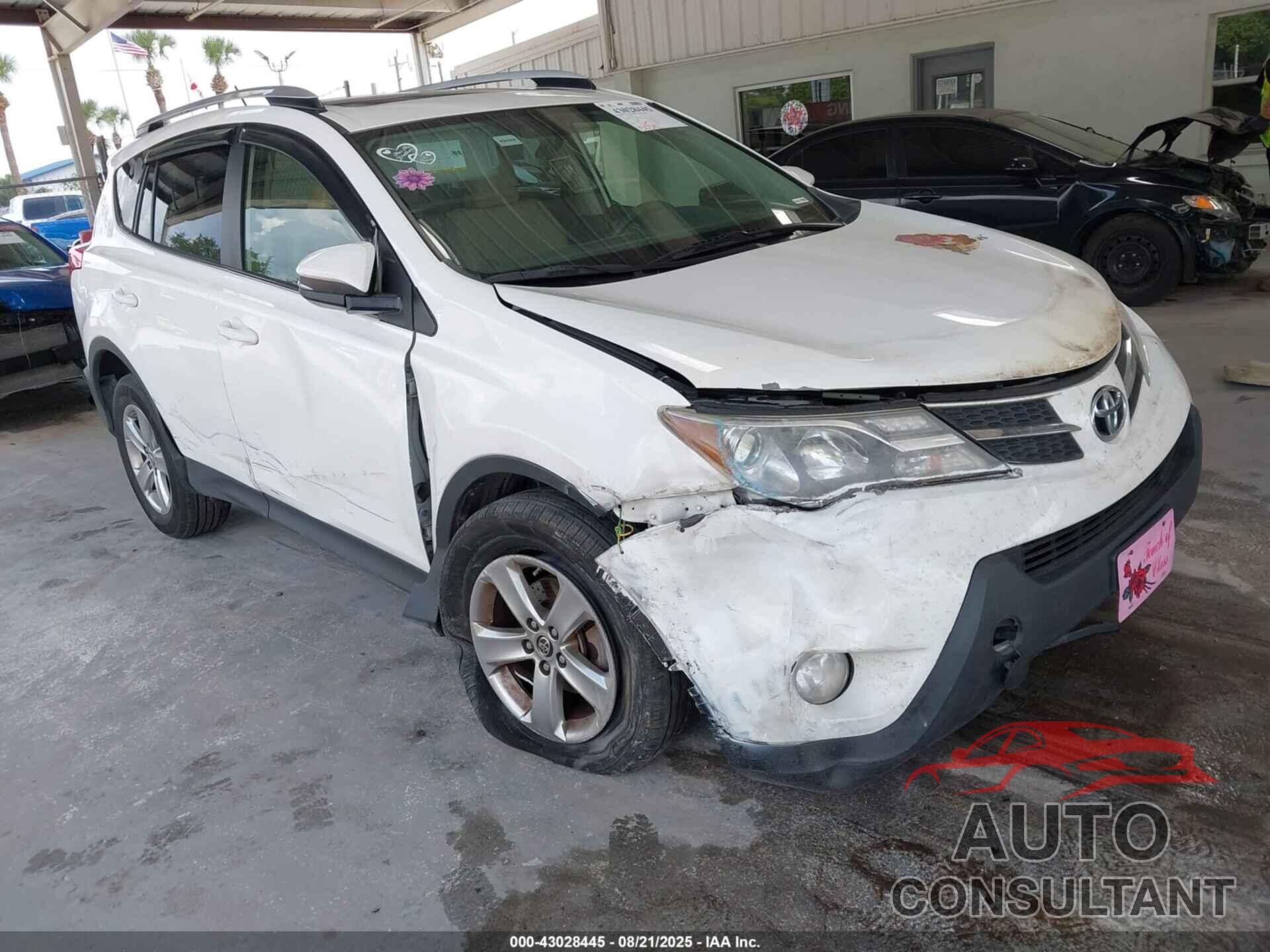 TOYOTA RAV4 2015 - JTMRFREV3FJ018784